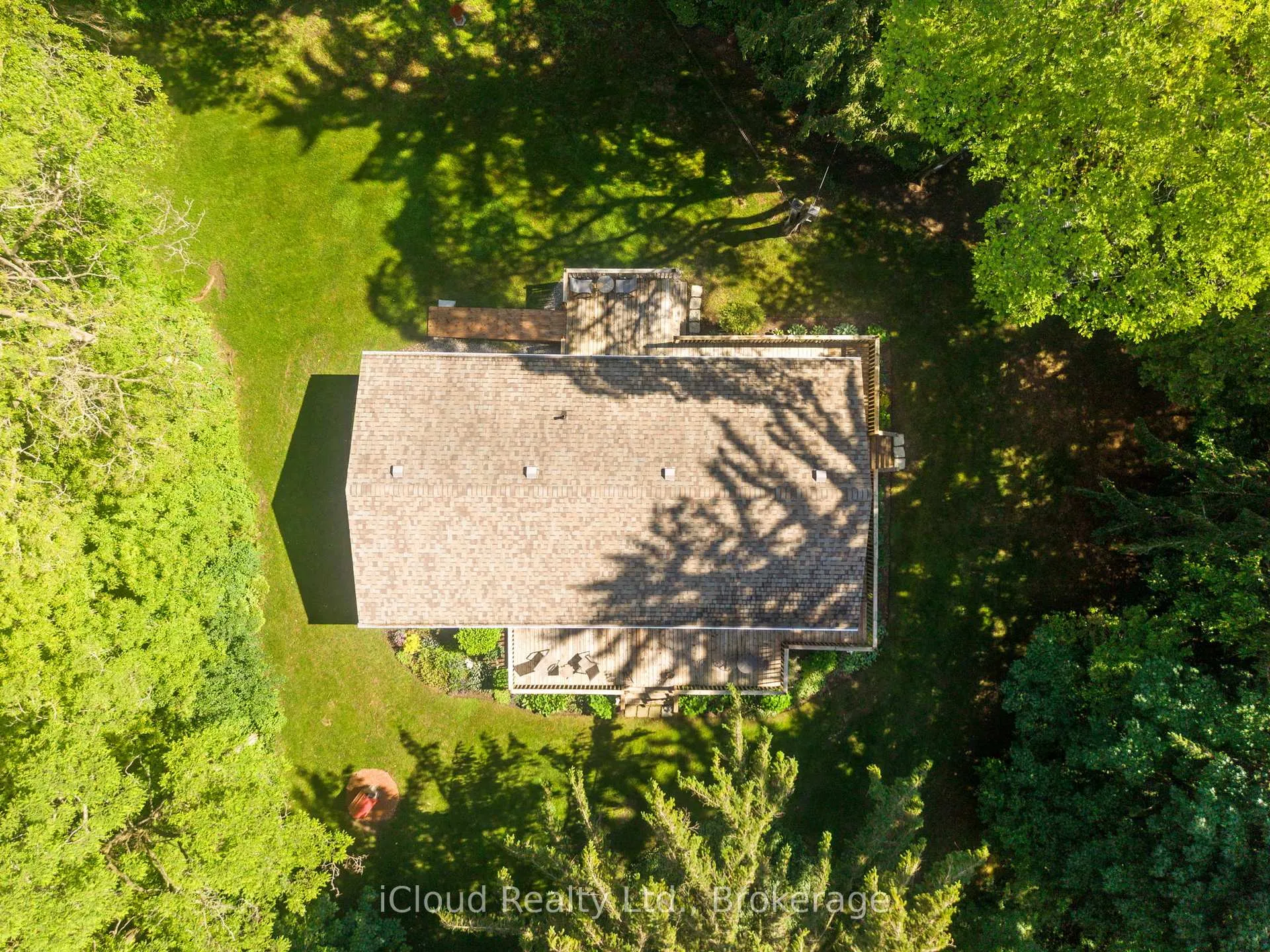 Photo 37 of 20 Mactavesh Crescent, Bluewater, Bayfield — HOMEH