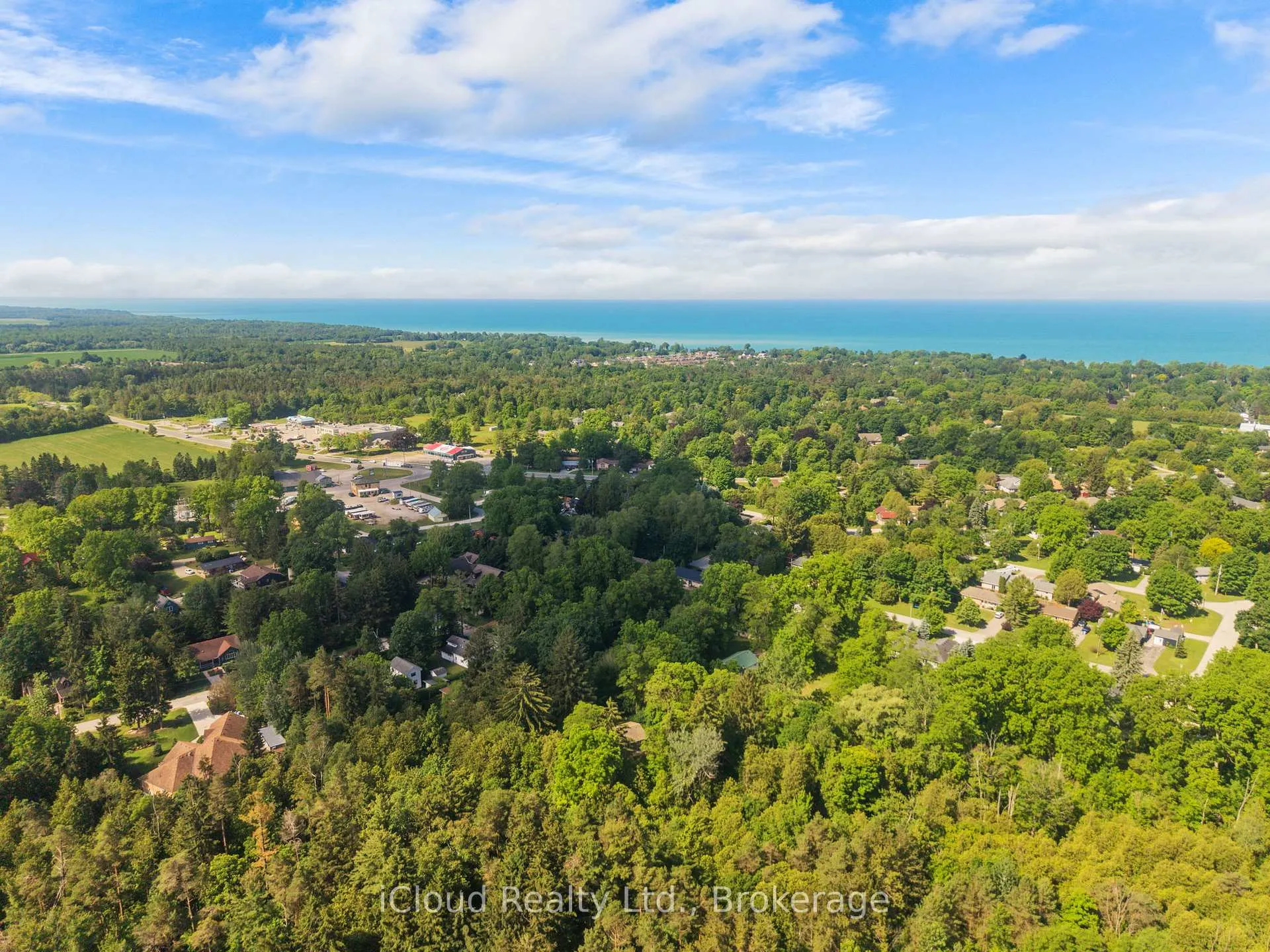 Photo 40 of 20 Mactavesh Crescent, Bluewater, Bayfield — HOMEH