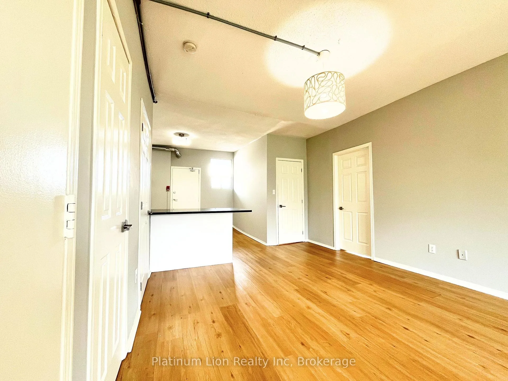 Photo 2 of Unit 8, 121 Park Street S, Hamilton, Durand — HOMEH