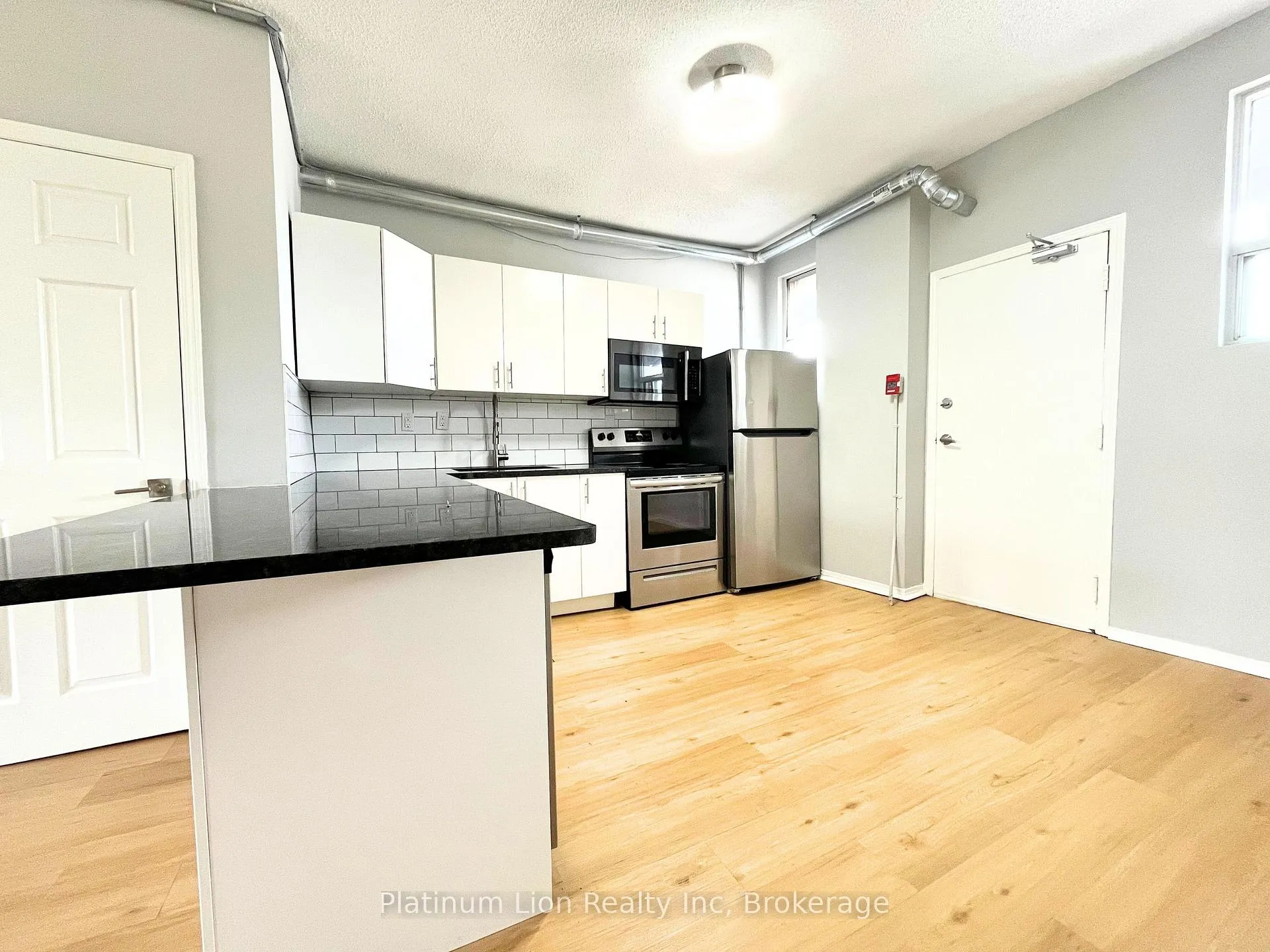 Photo 3 of Unit 8, 121 Park Street S, Hamilton, Durand — HOMEH