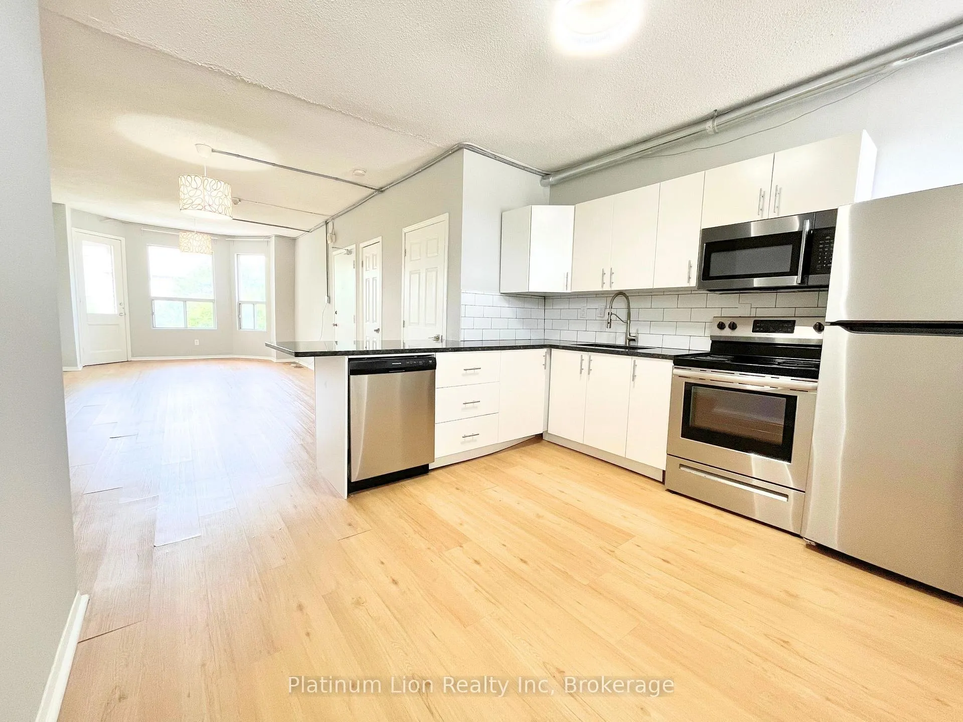 Photo 4 of Unit 8, 121 Park Street S, Hamilton, Durand — HOMEH