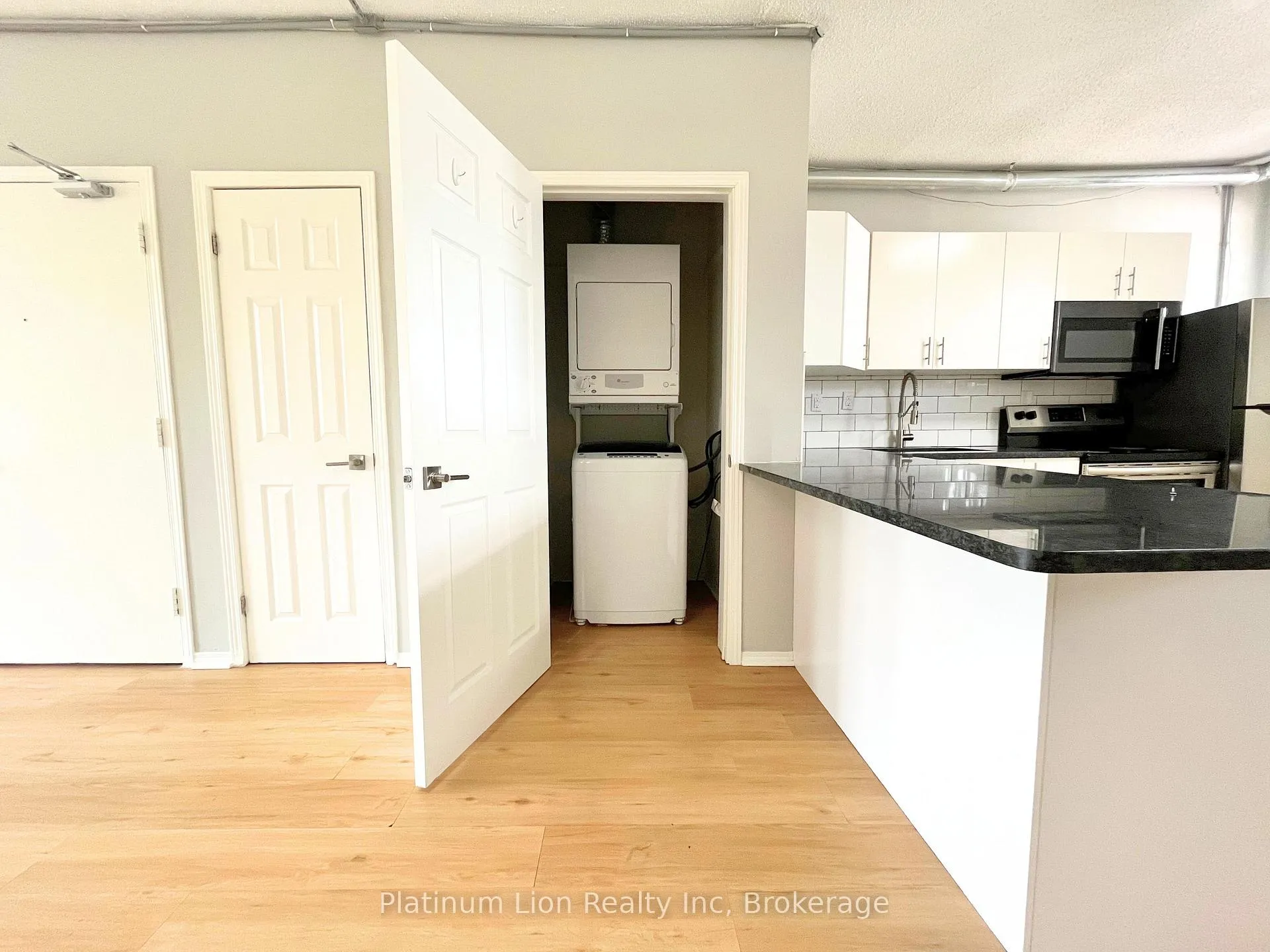 Photo 6 of Unit 8, 121 Park Street S, Hamilton, Durand — HOMEH