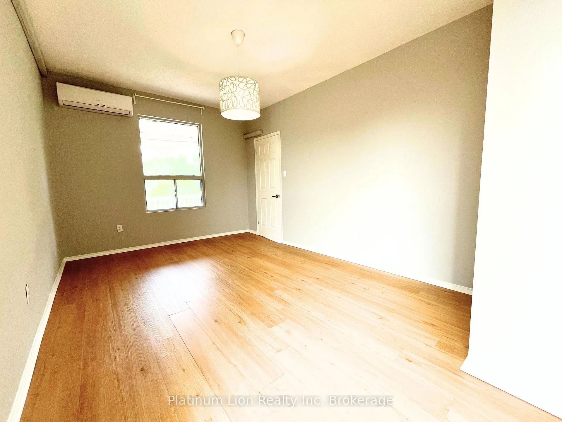 Photo 11 of Unit 8, 121 Park Street S, Hamilton, Durand — HOMEH
