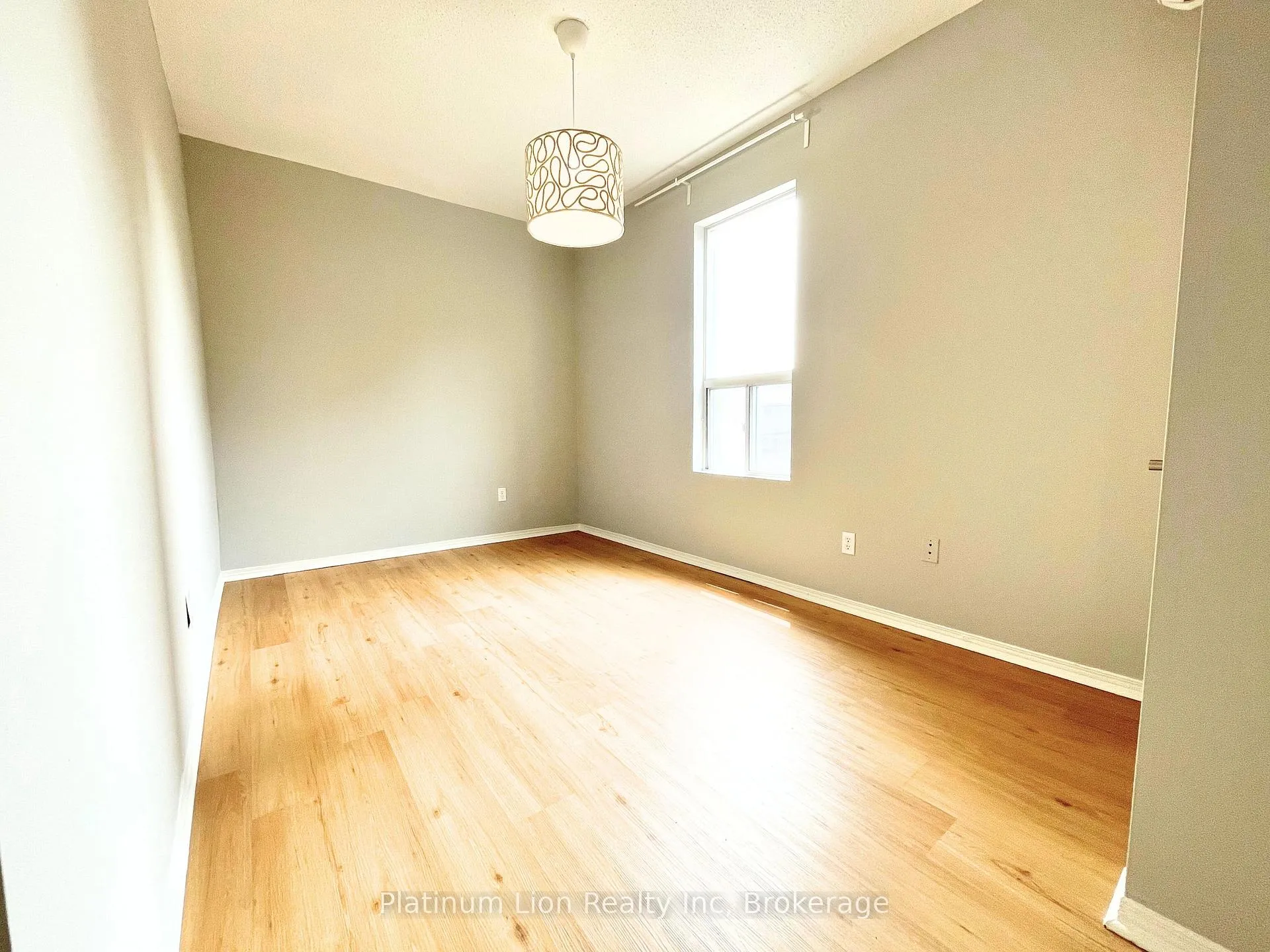 Photo 12 of Unit 8, 121 Park Street S, Hamilton, Durand — HOMEH