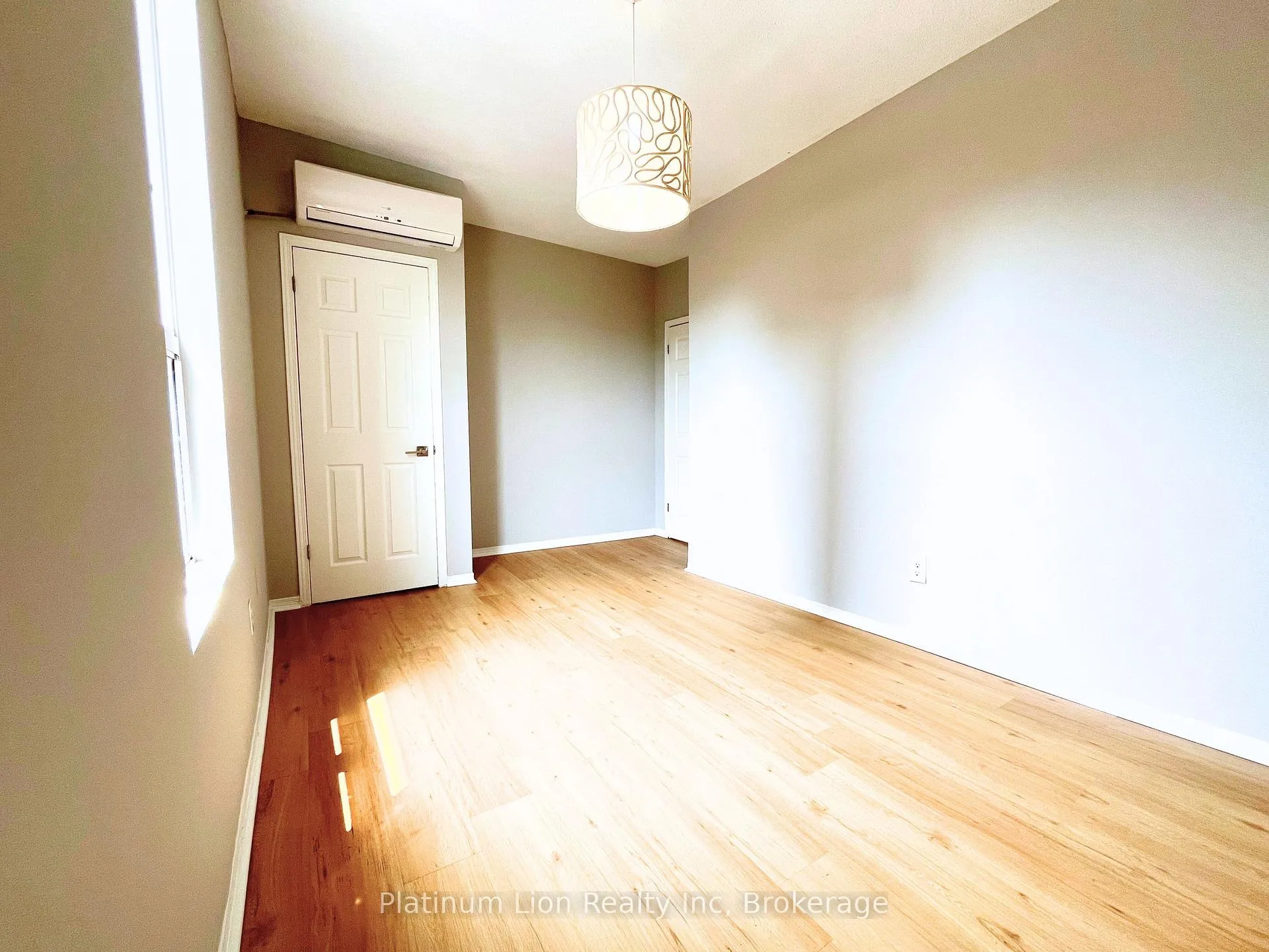 Photo 13 of Unit 8, 121 Park Street S, Hamilton, Durand — HOMEH