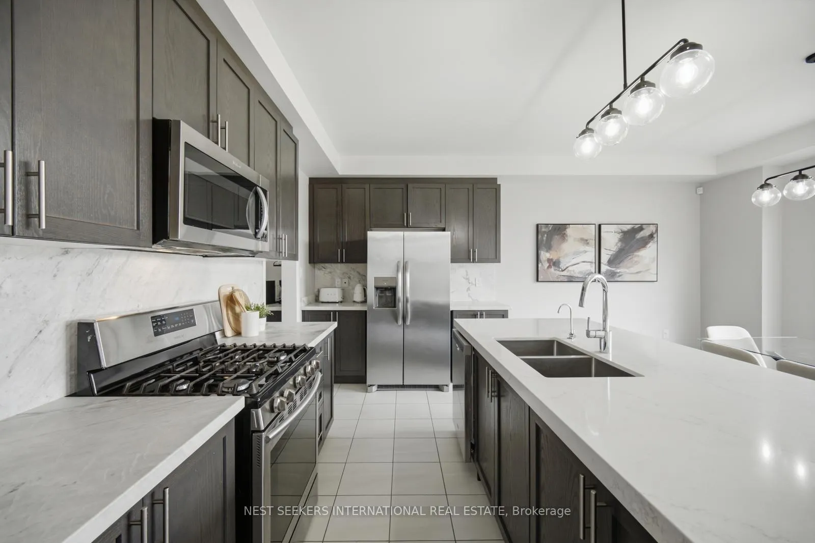 Photo 10 of 35 Pridham Place, New Tecumseth, Tottenham — HOMEH