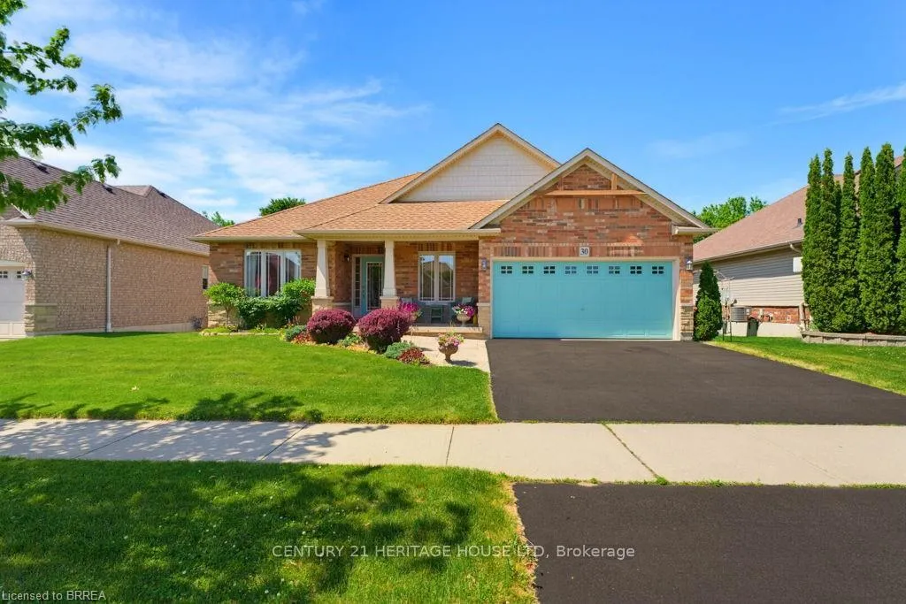 Photo 1 of 30 Cobblestone Drive, Brant, Paris — HOMEH
