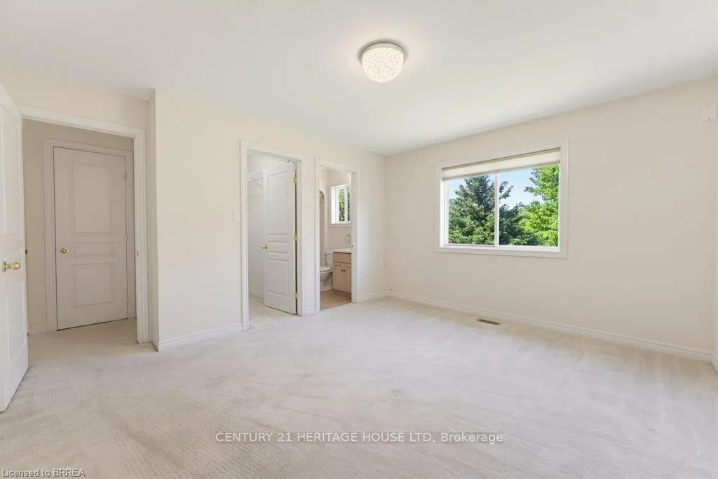 Photo 18 of 30 Cobblestone Drive, Brant, Paris — HOMEH