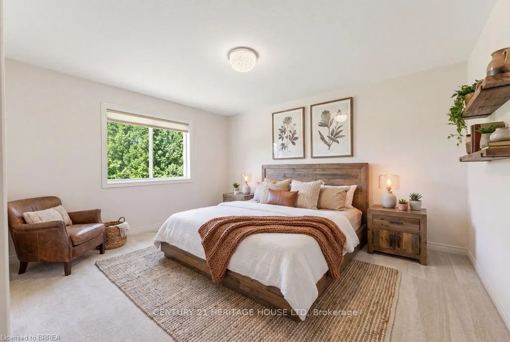 Photo 20 of 30 Cobblestone Drive, Brant, Paris — HOMEH