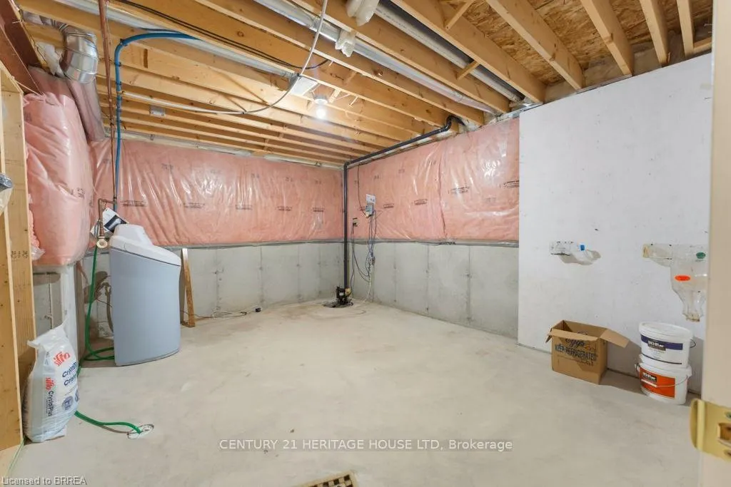Photo 38 of 30 Cobblestone Drive, Brant, Paris — HOMEH