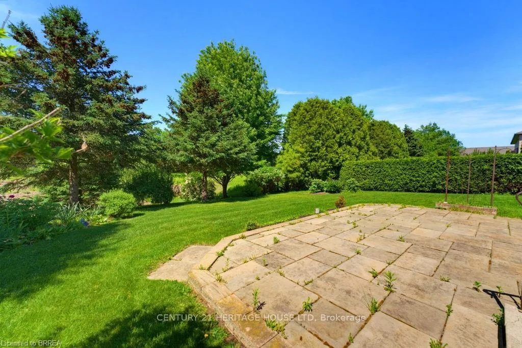 Photo 44 of 30 Cobblestone Drive, Brant, Paris — HOMEH
