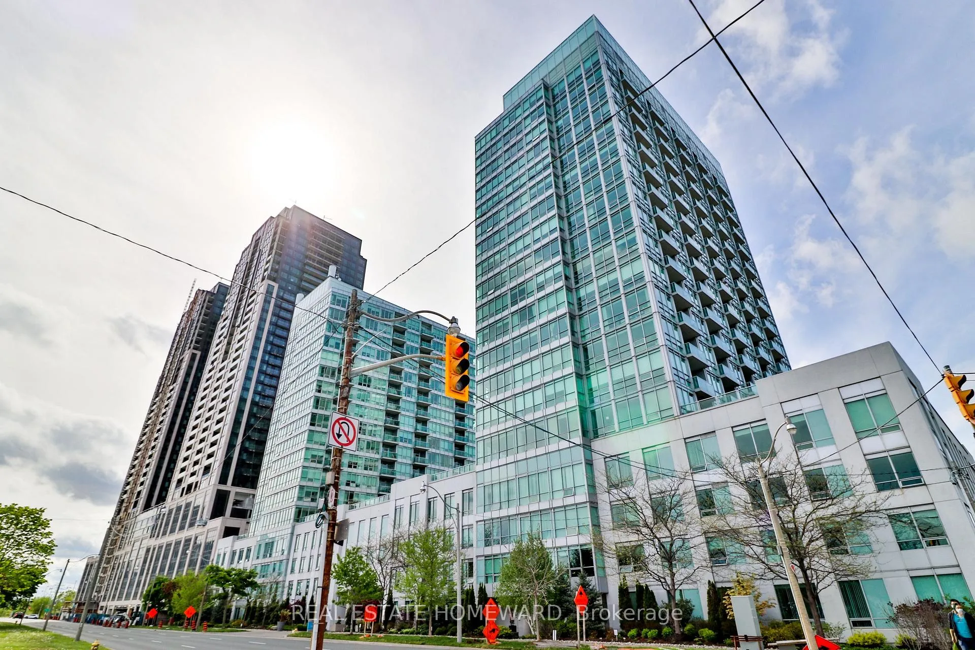 Front of Unit 608, 1900 Lake Shore Boulevard W