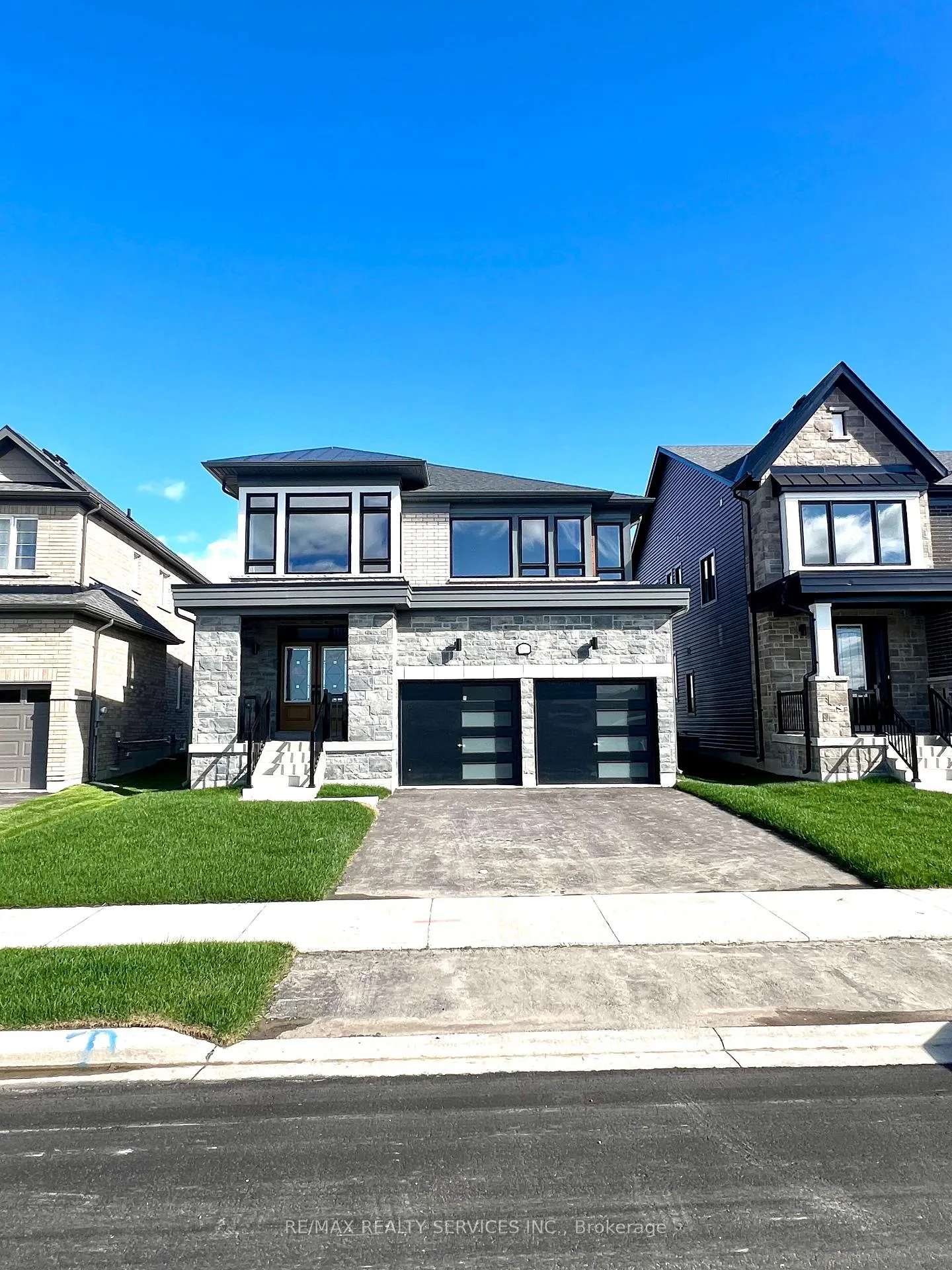 Photo 1 of 156 Union Boulevard, Wasaga Beach — HOMEH