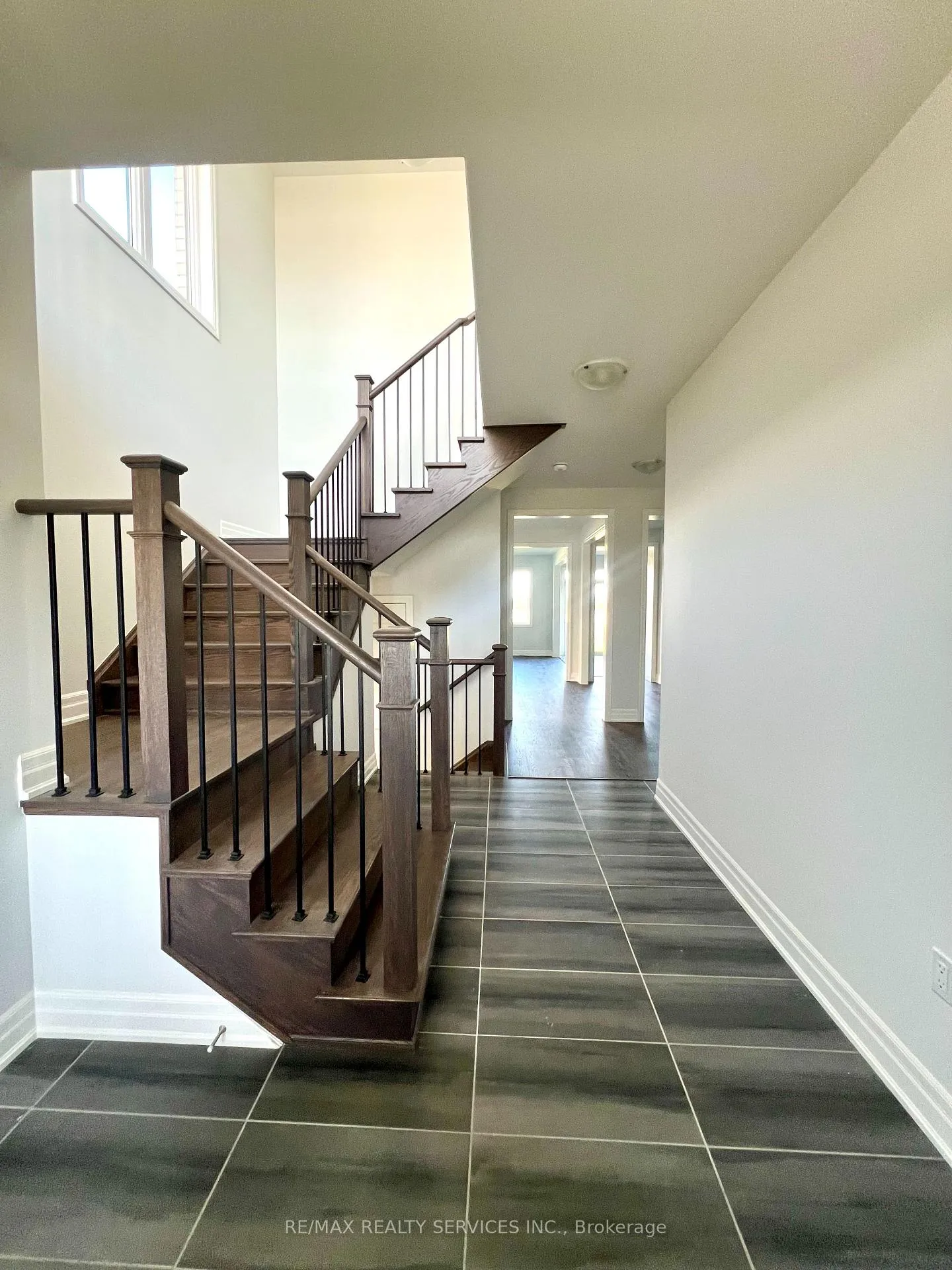 Photo 2 of 156 Union Boulevard, Wasaga Beach — HOMEH