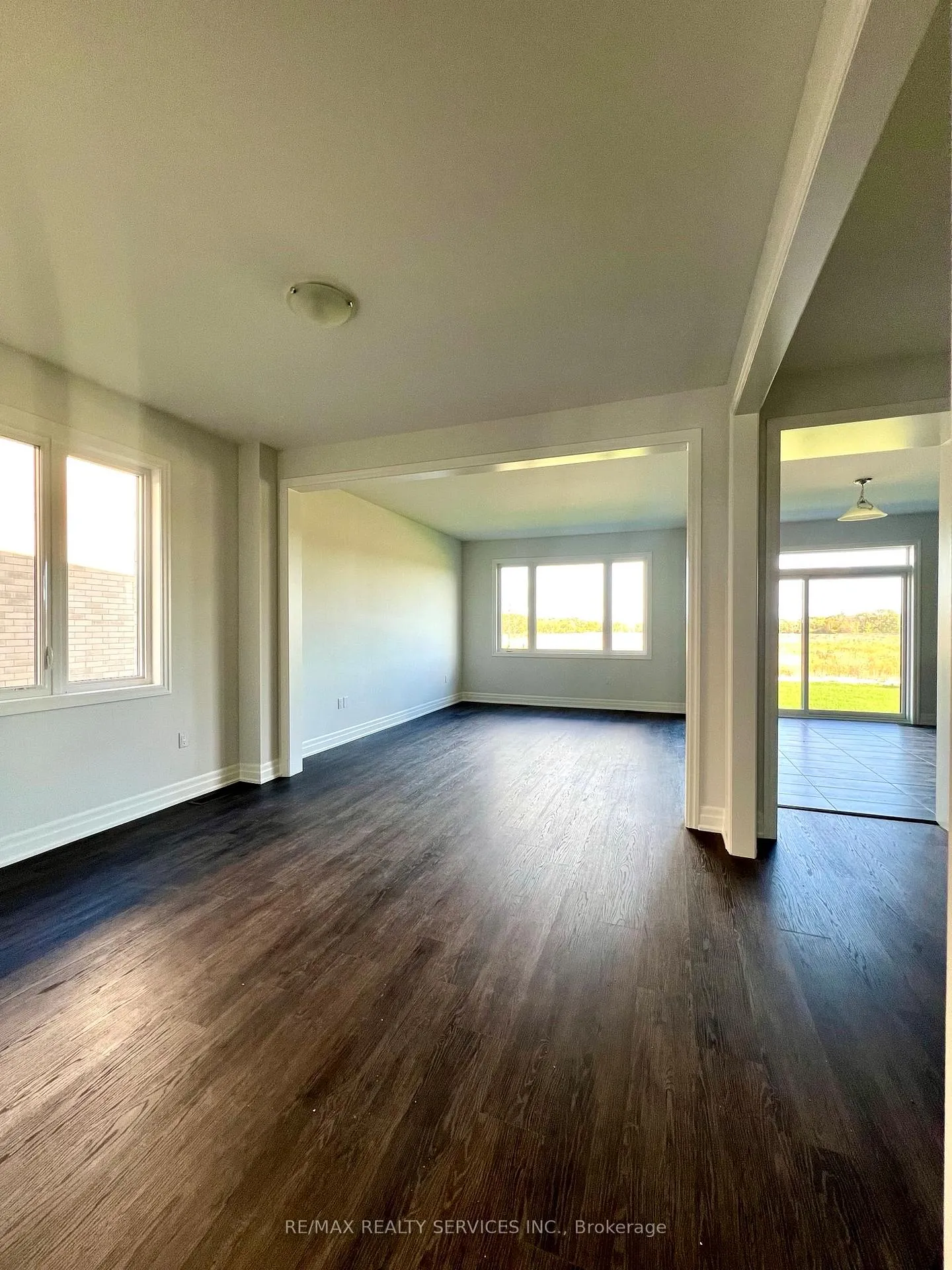 Photo 3 of 156 Union Boulevard, Wasaga Beach — HOMEH