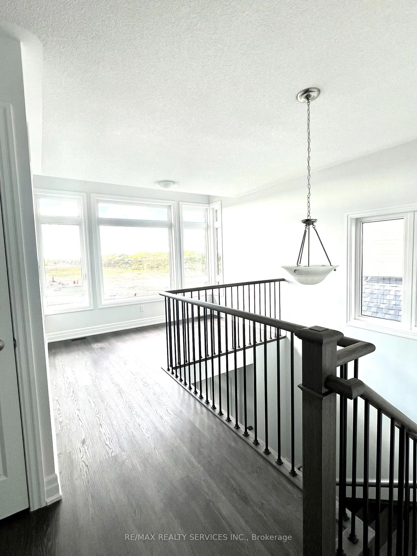 Photo 10 of 156 Union Boulevard, Wasaga Beach — HOMEH