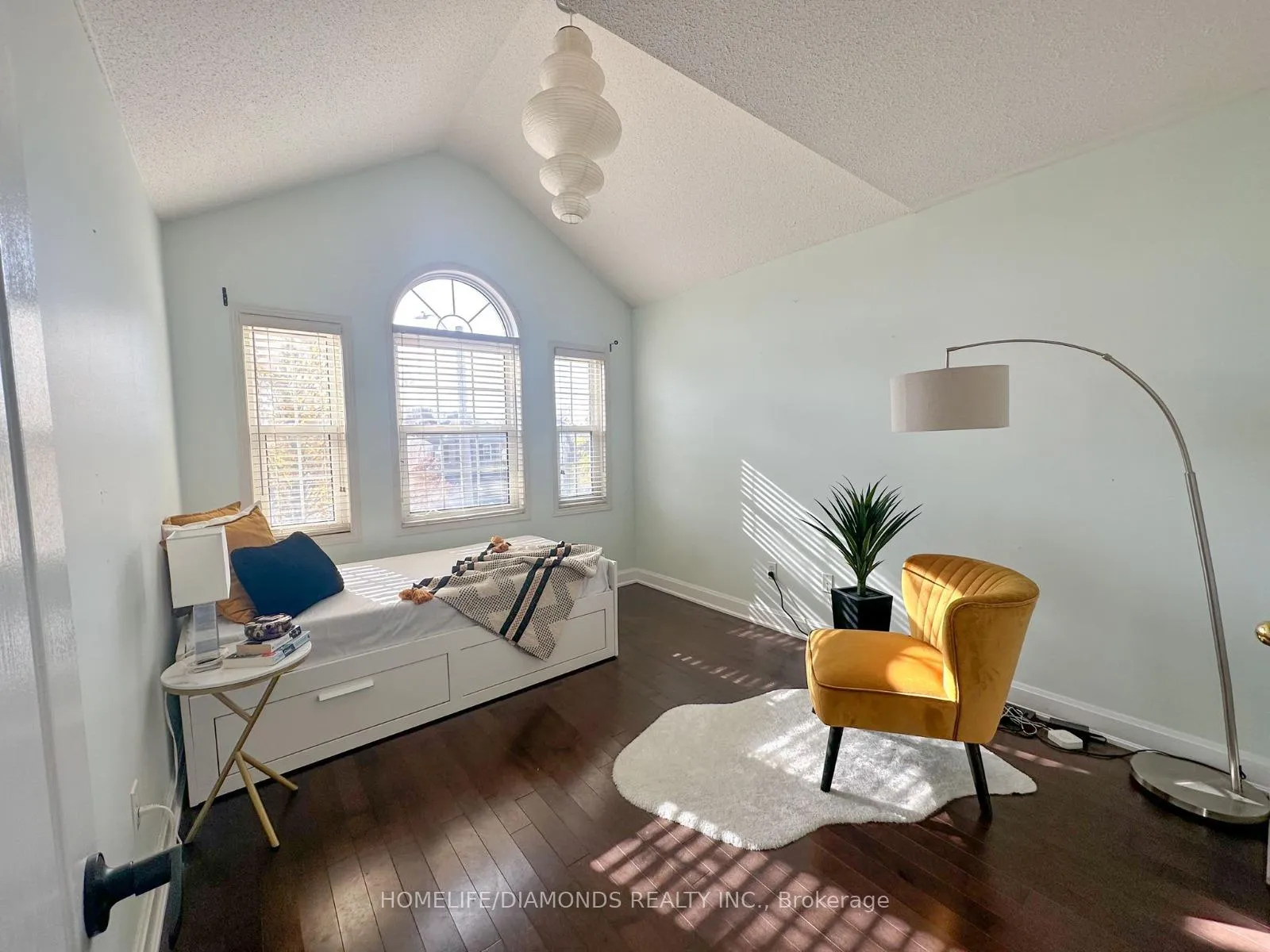 Photo 22 of 7 Clovercrest Drive, Brampton, Fletcher's Meadow — HOMEH