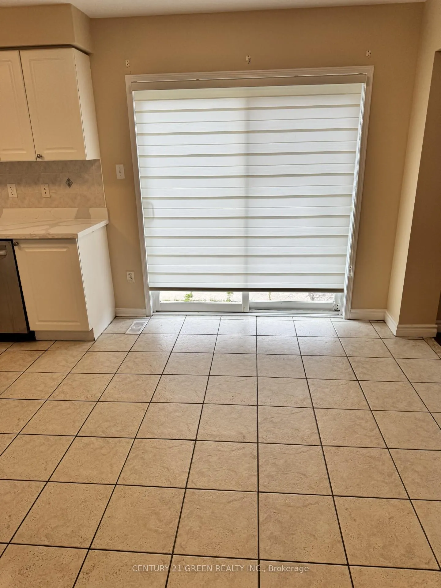Photo 4 of Unit Upper, 474 Denyes Way, Milton, Clarke — HOMEH