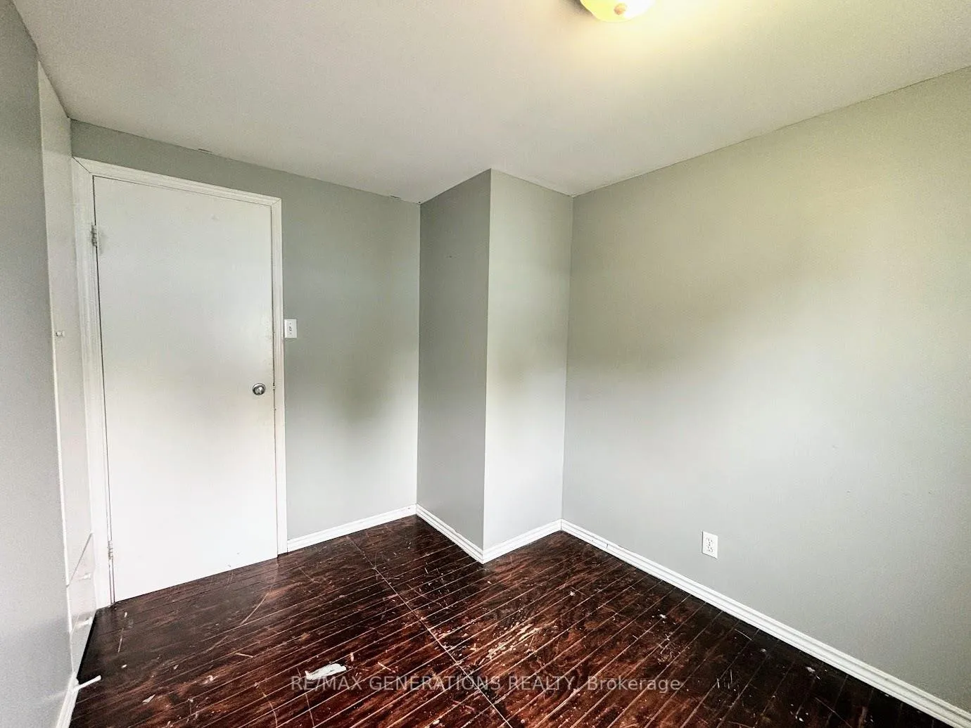 Photo 10 of 54 Jackson Crescent, Marathon — HOMEH