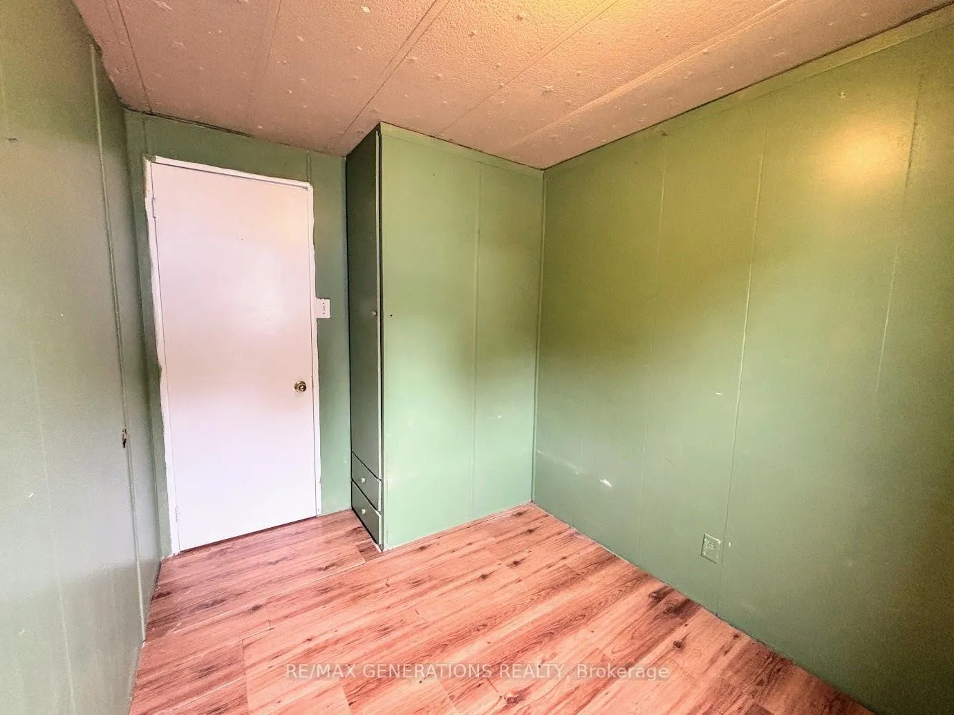 Photo 12 of 54 Jackson Crescent, Marathon — HOMEH