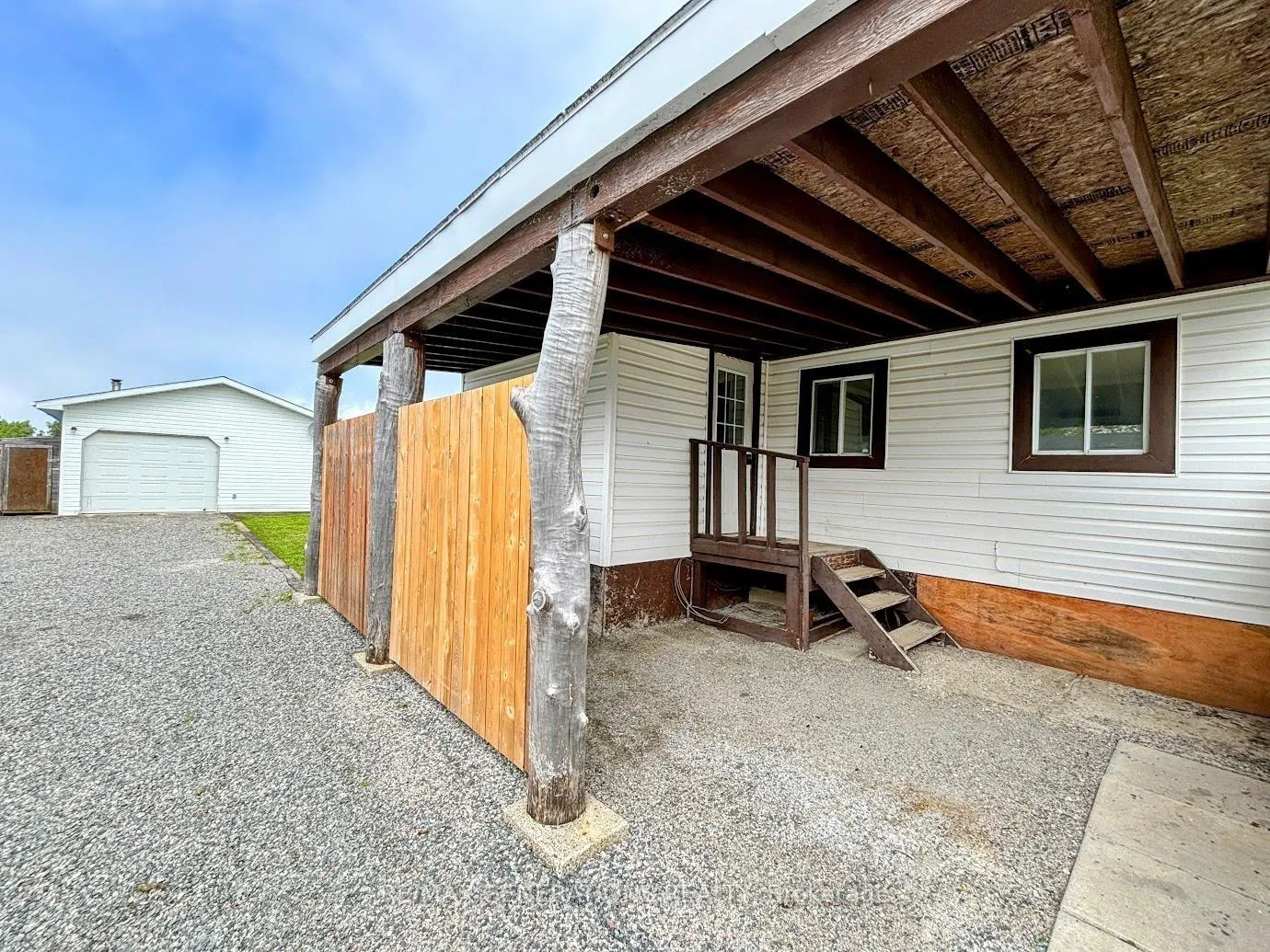Photo 24 of 54 Jackson Crescent, Marathon — HOMEH