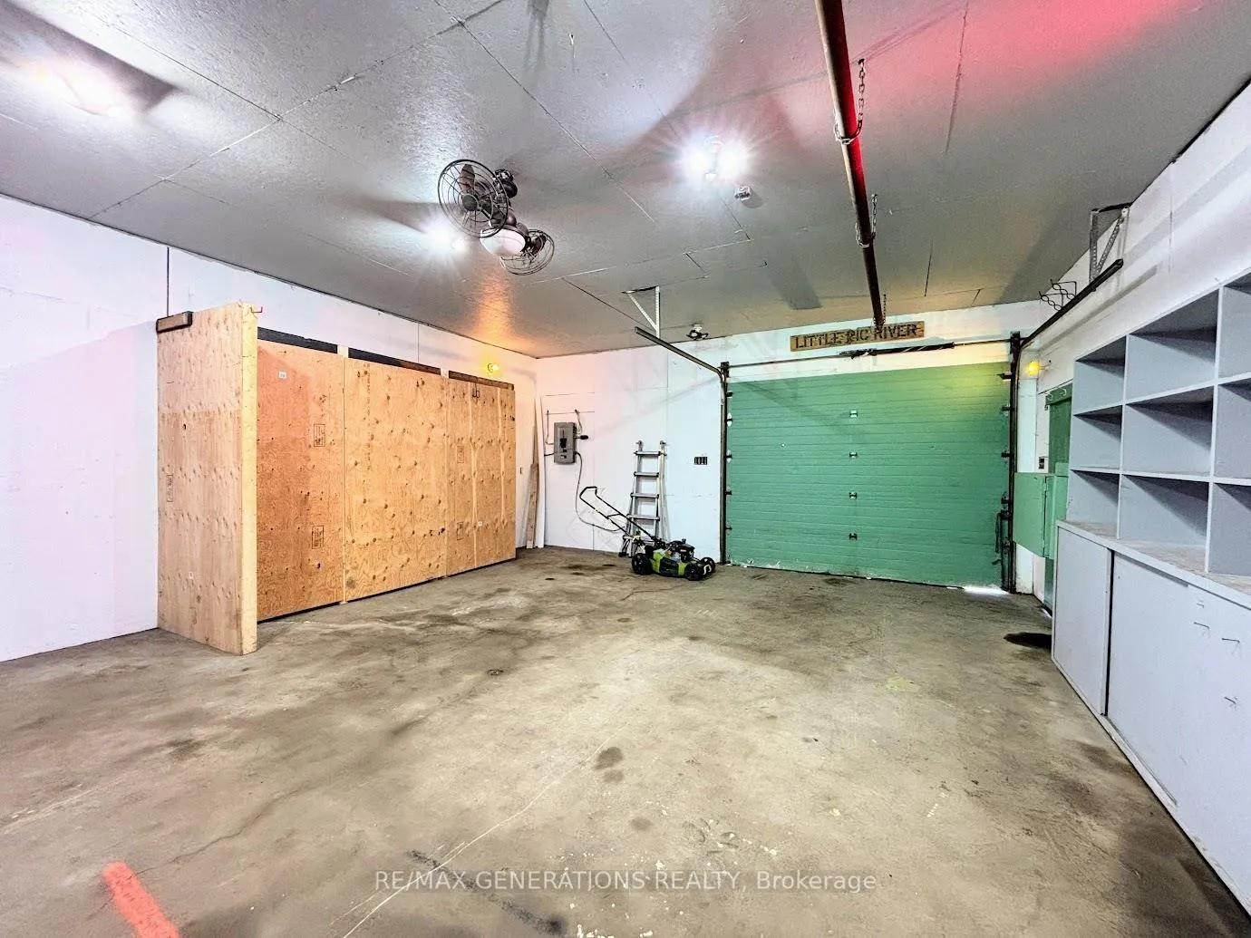 Photo 33 of 54 Jackson Crescent, Marathon — HOMEH
