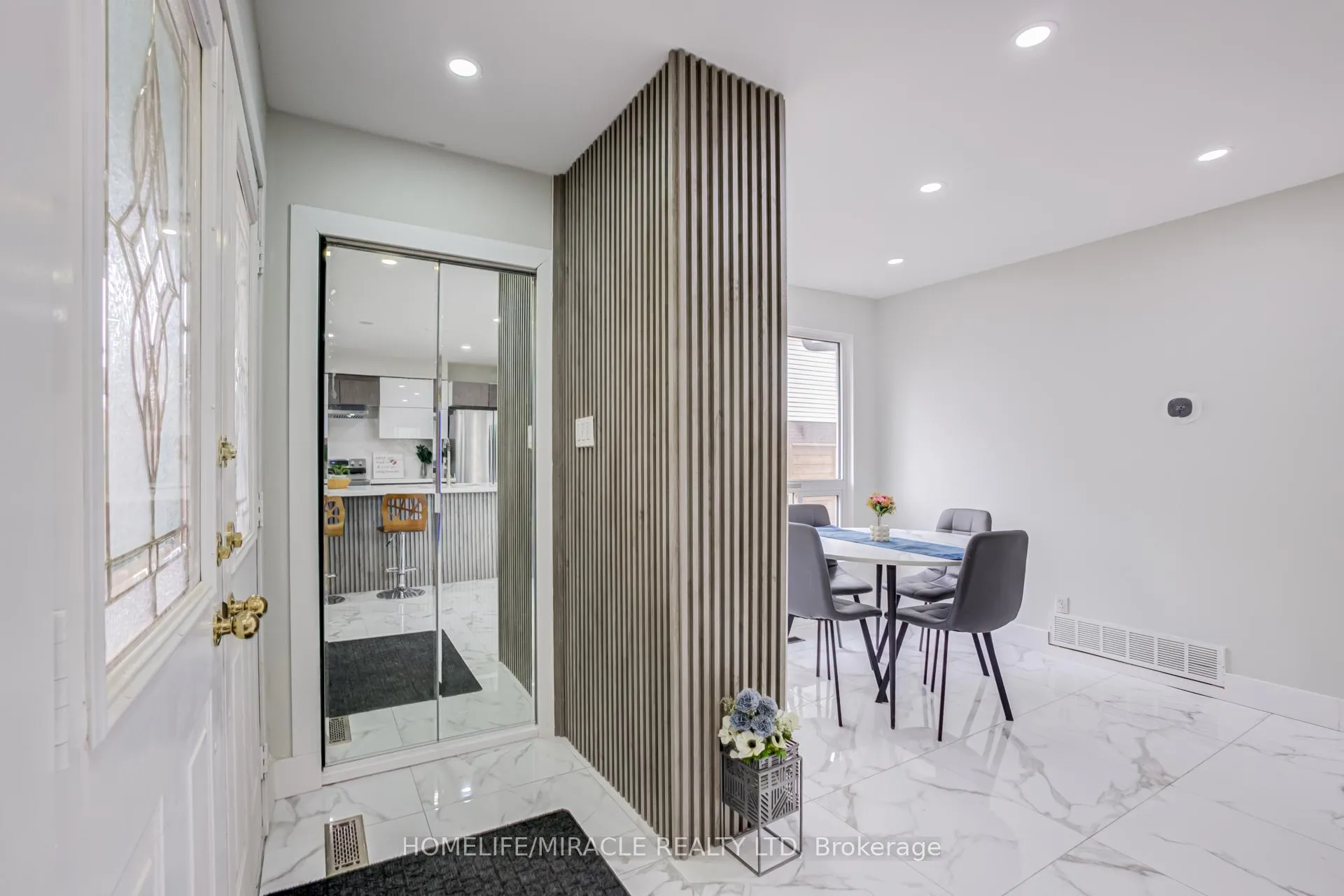 Photo 6 of 122 Ormond Drive, Oshawa, Samac — HOMEH