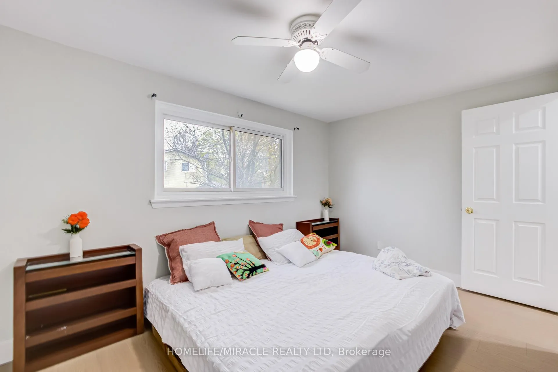 Photo 23 of 122 Ormond Drive, Oshawa, Samac — HOMEH