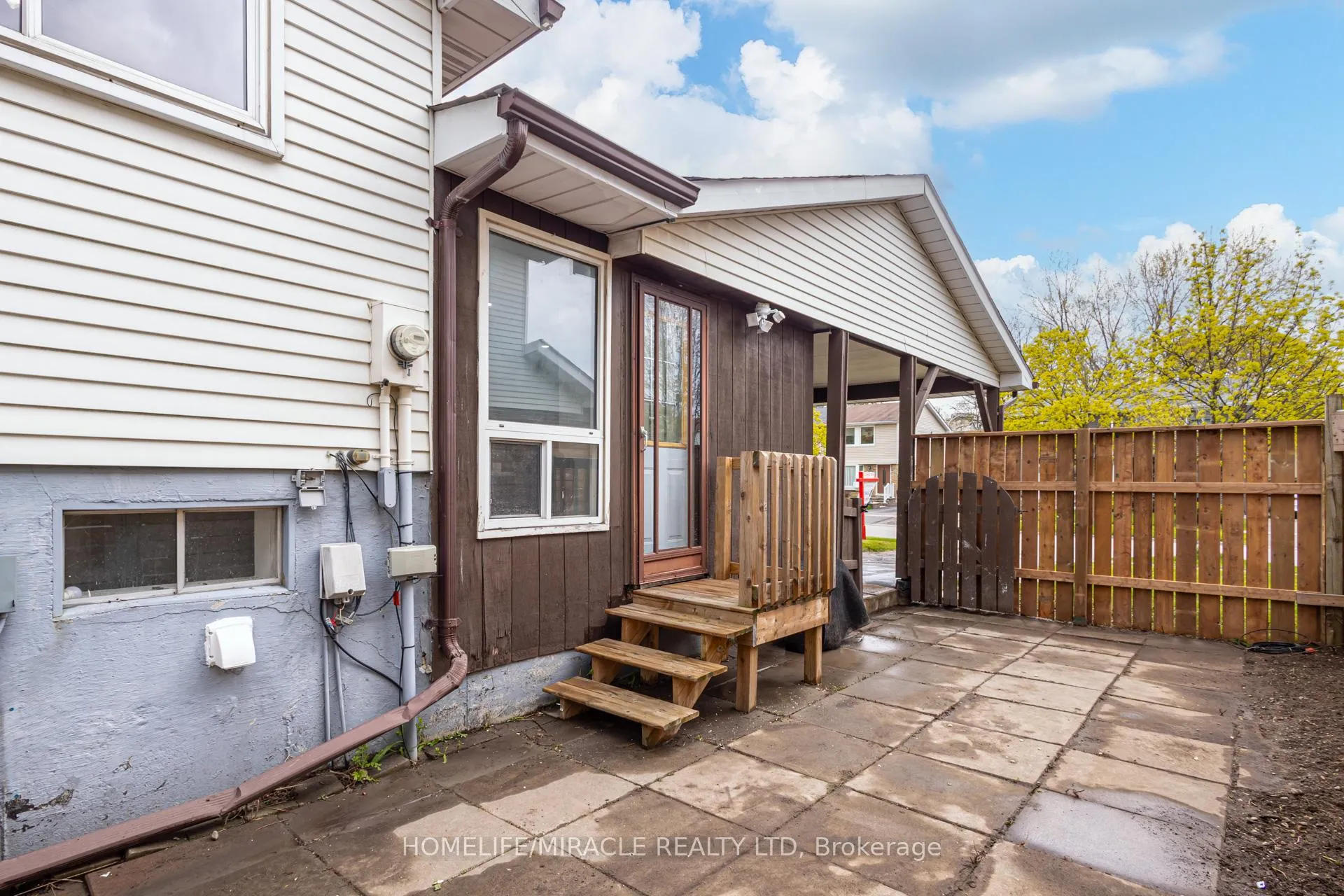 Photo 42 of 122 Ormond Drive, Oshawa, Samac — HOMEH