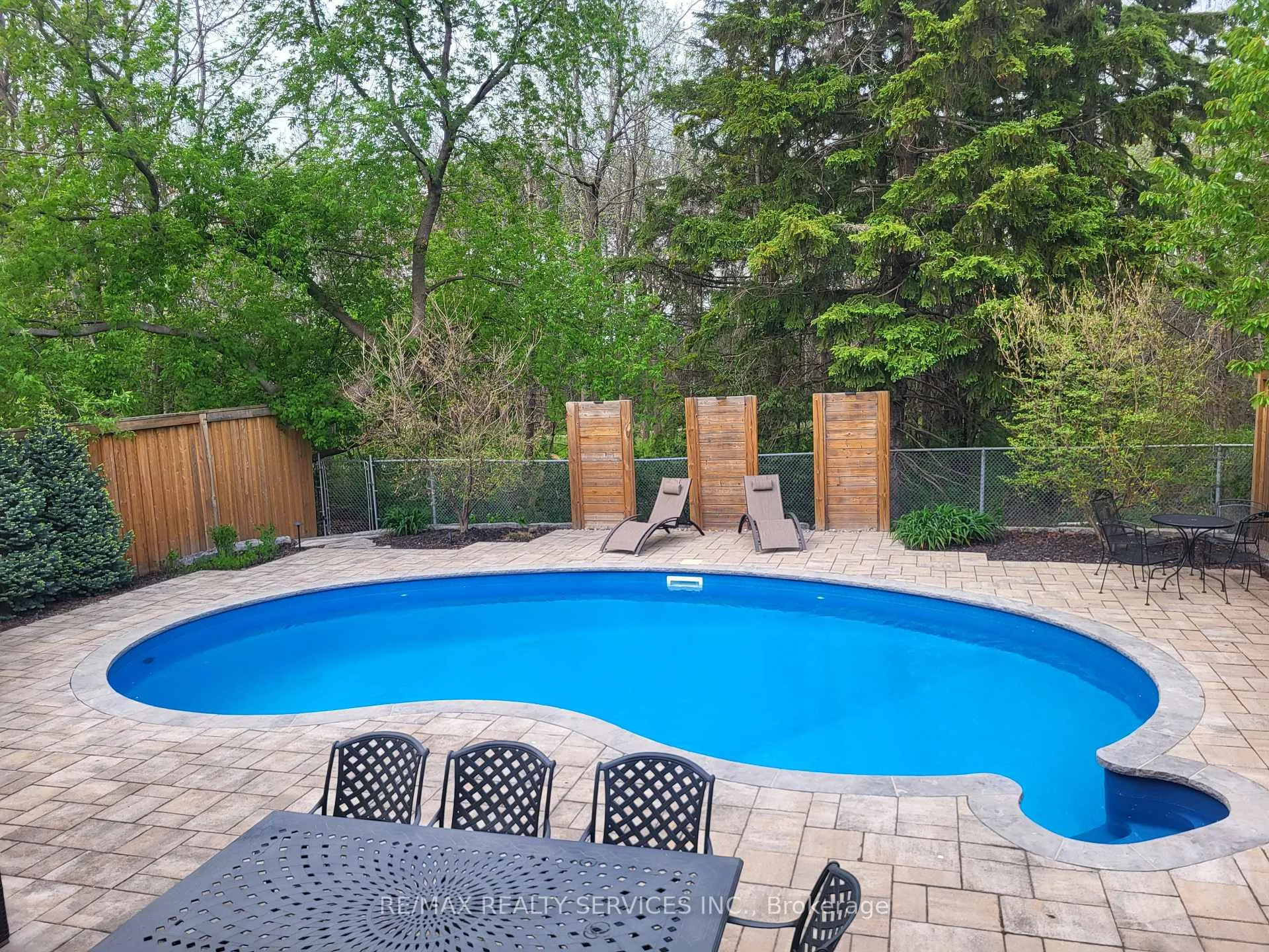 Photo 1 of 28 Chickadee Crescent, Brampton, Snelgrove — HOMEH
