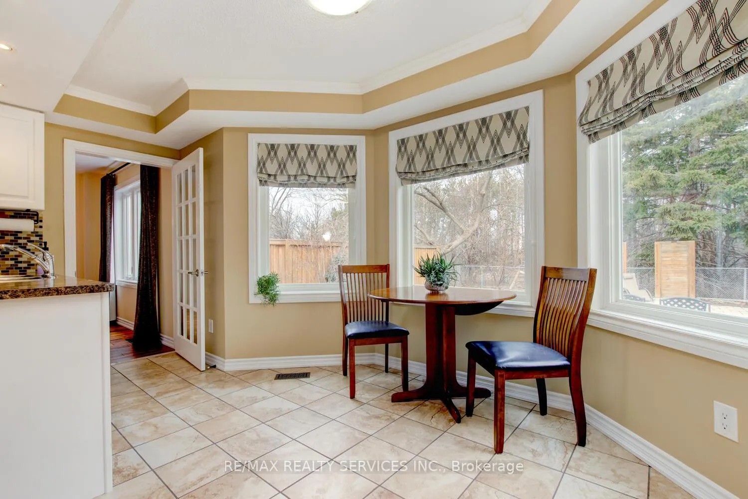 Photo 15 of 28 Chickadee Crescent, Brampton, Snelgrove — HOMEH