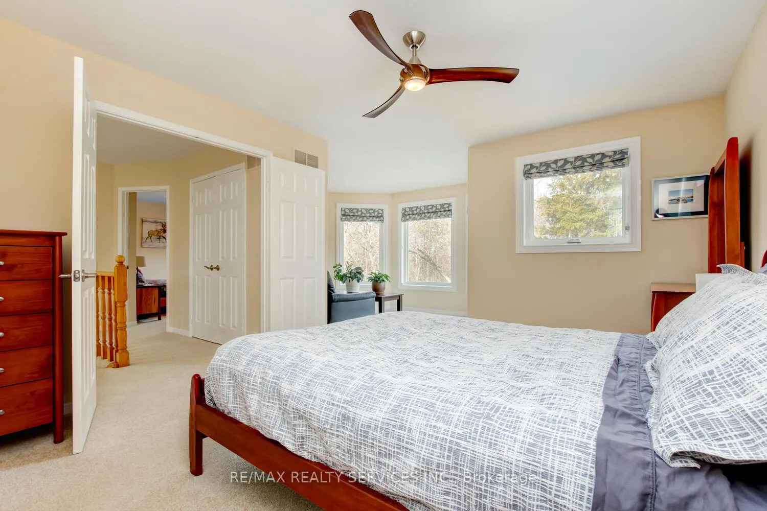 Photo 19 of 28 Chickadee Crescent, Brampton, Snelgrove — HOMEH