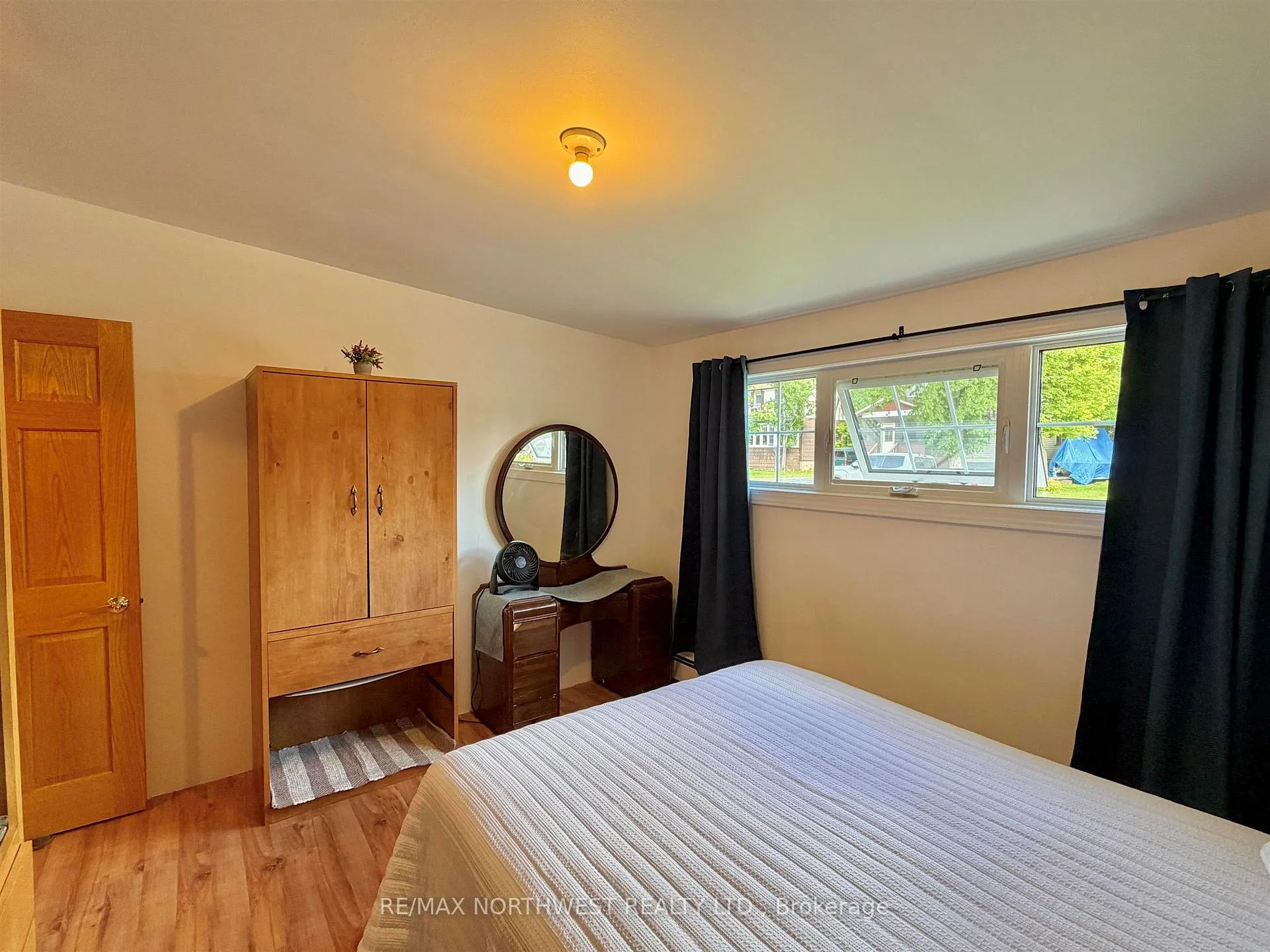 Photo 15 of 817 Second St S, Kenora, Central — HOMEH