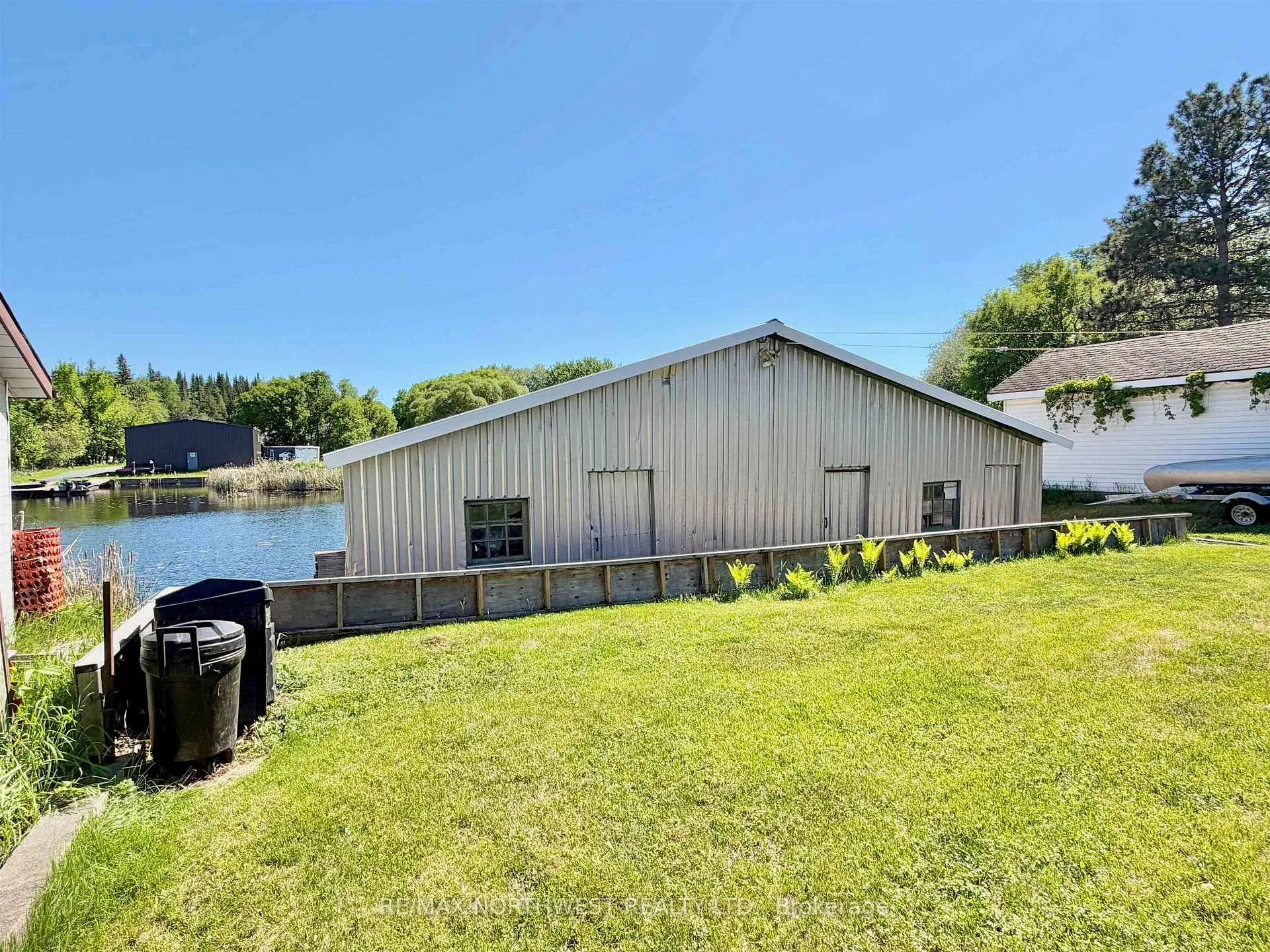Photo 19 of 817 Second St S, Kenora, Central — HOMEH