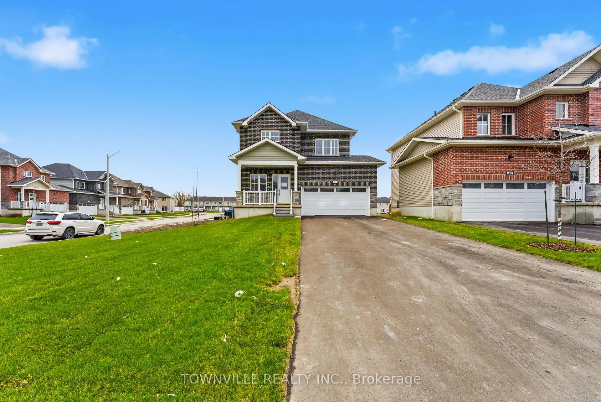 Photo 1 of 42 Bradden Crescent, Belleville, Belleville Ward — HOMEH
