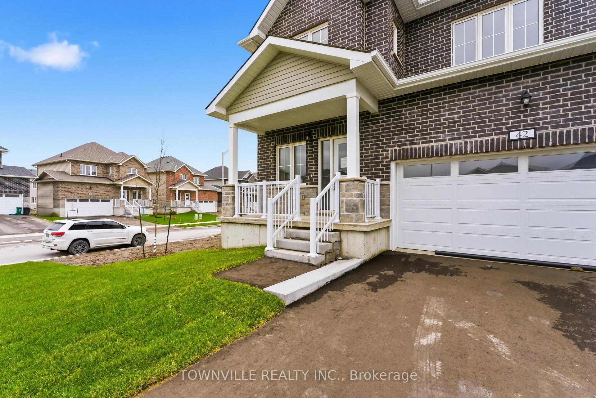 Photo 4 of 42 Bradden Crescent, Belleville, Belleville Ward — HOMEH