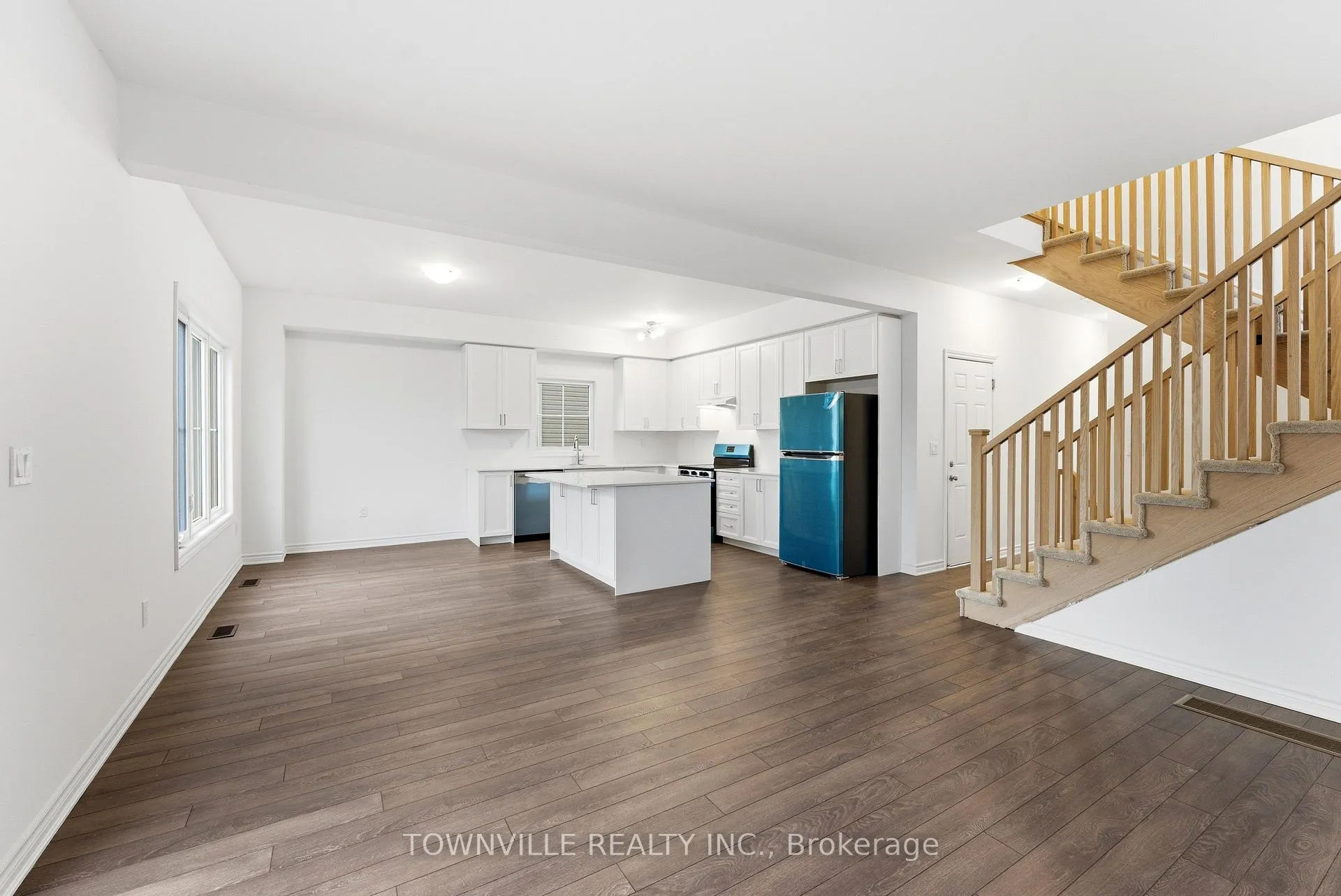 Photo 9 of 42 Bradden Crescent, Belleville, Belleville Ward — HOMEH