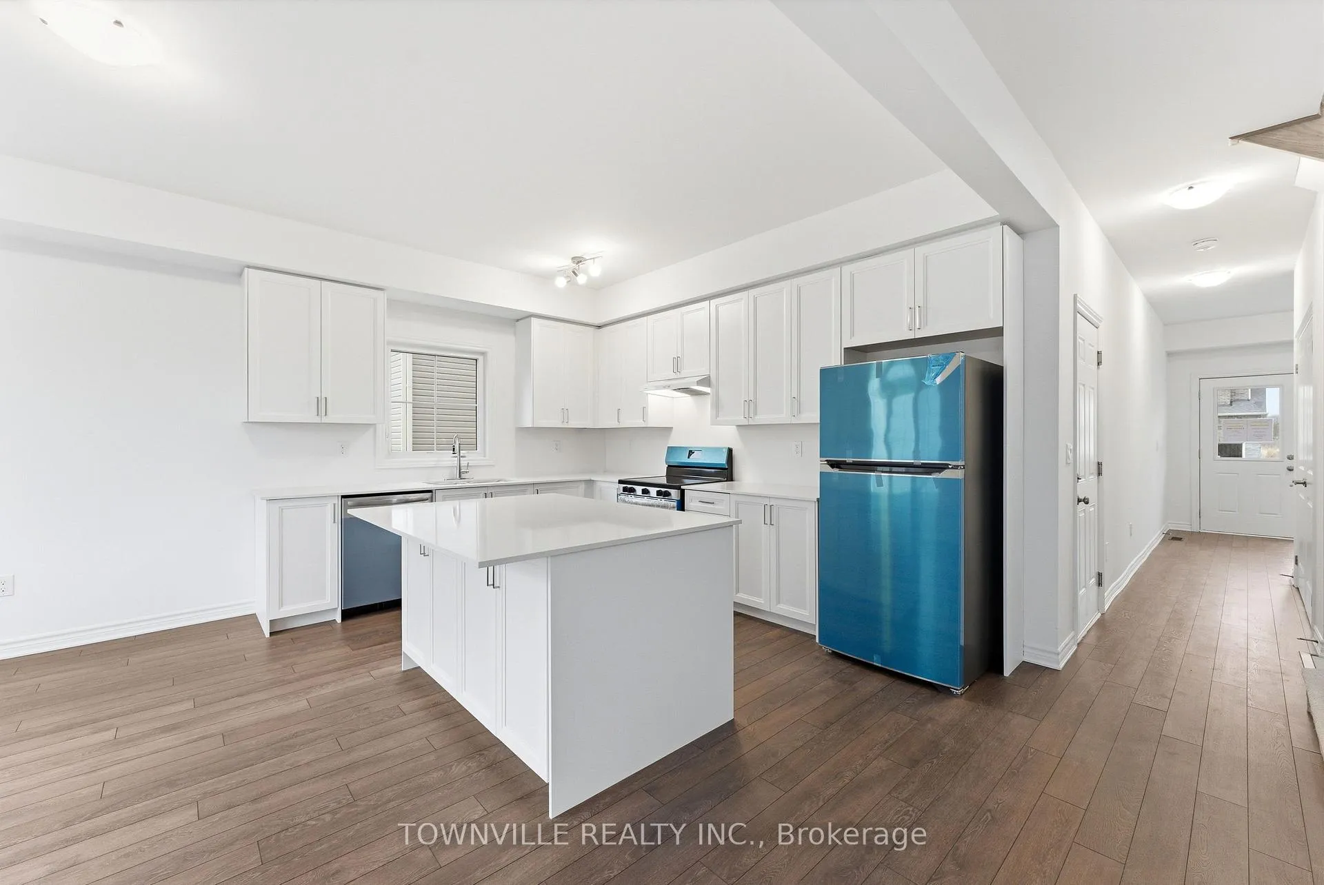 Photo 13 of 42 Bradden Crescent, Belleville, Belleville Ward — HOMEH