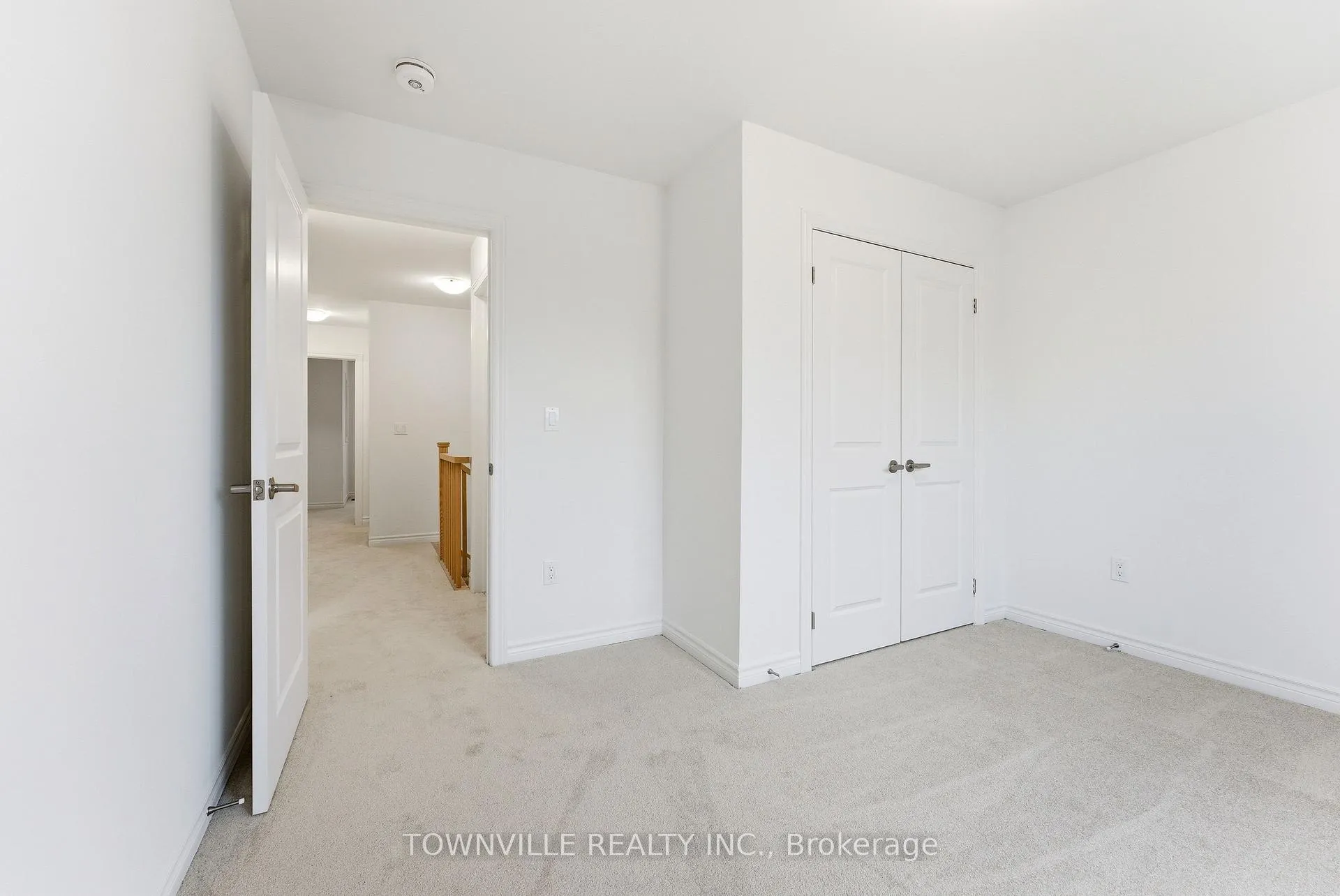Photo 18 of 42 Bradden Crescent, Belleville, Belleville Ward — HOMEH