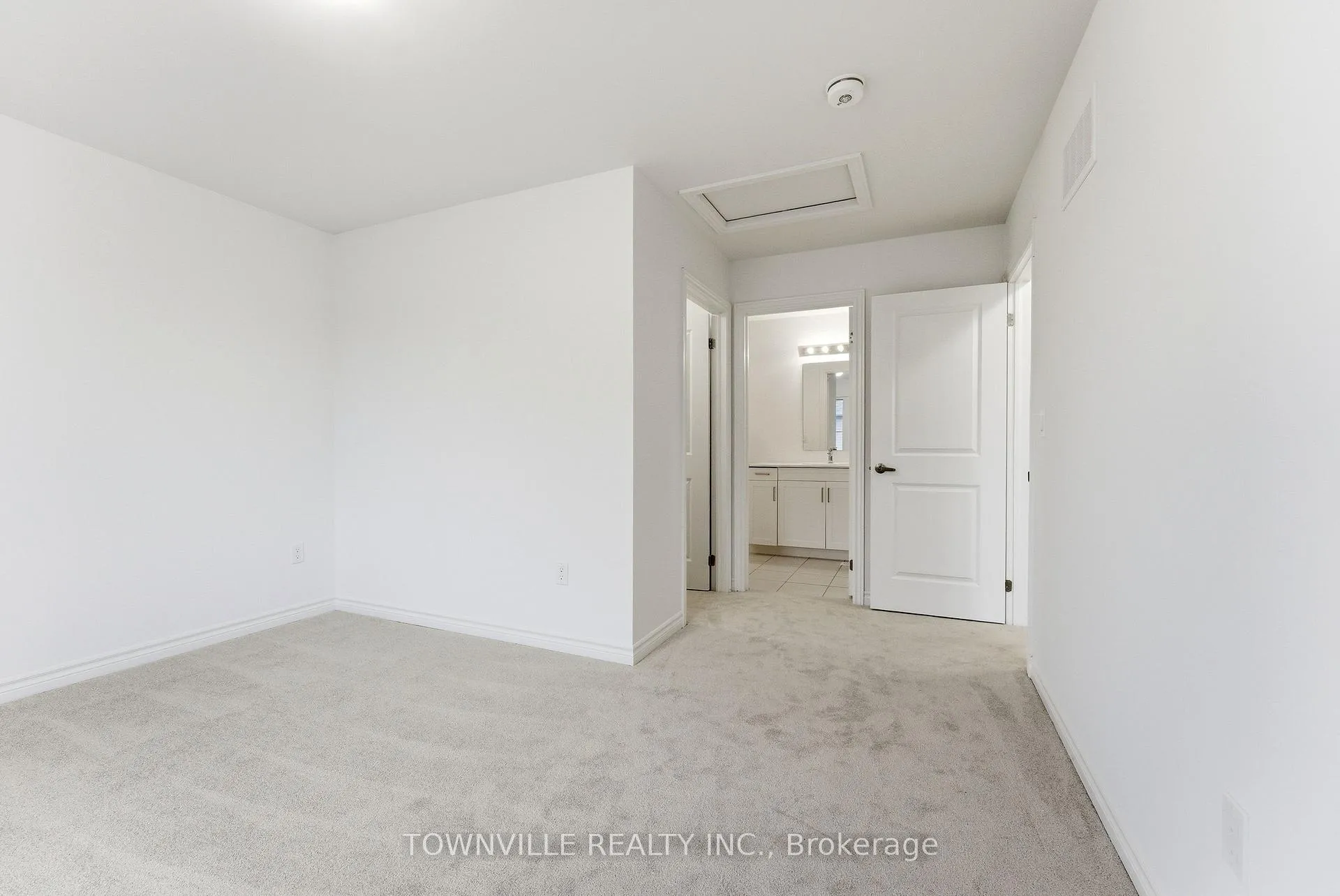 Photo 21 of 42 Bradden Crescent, Belleville, Belleville Ward — HOMEH