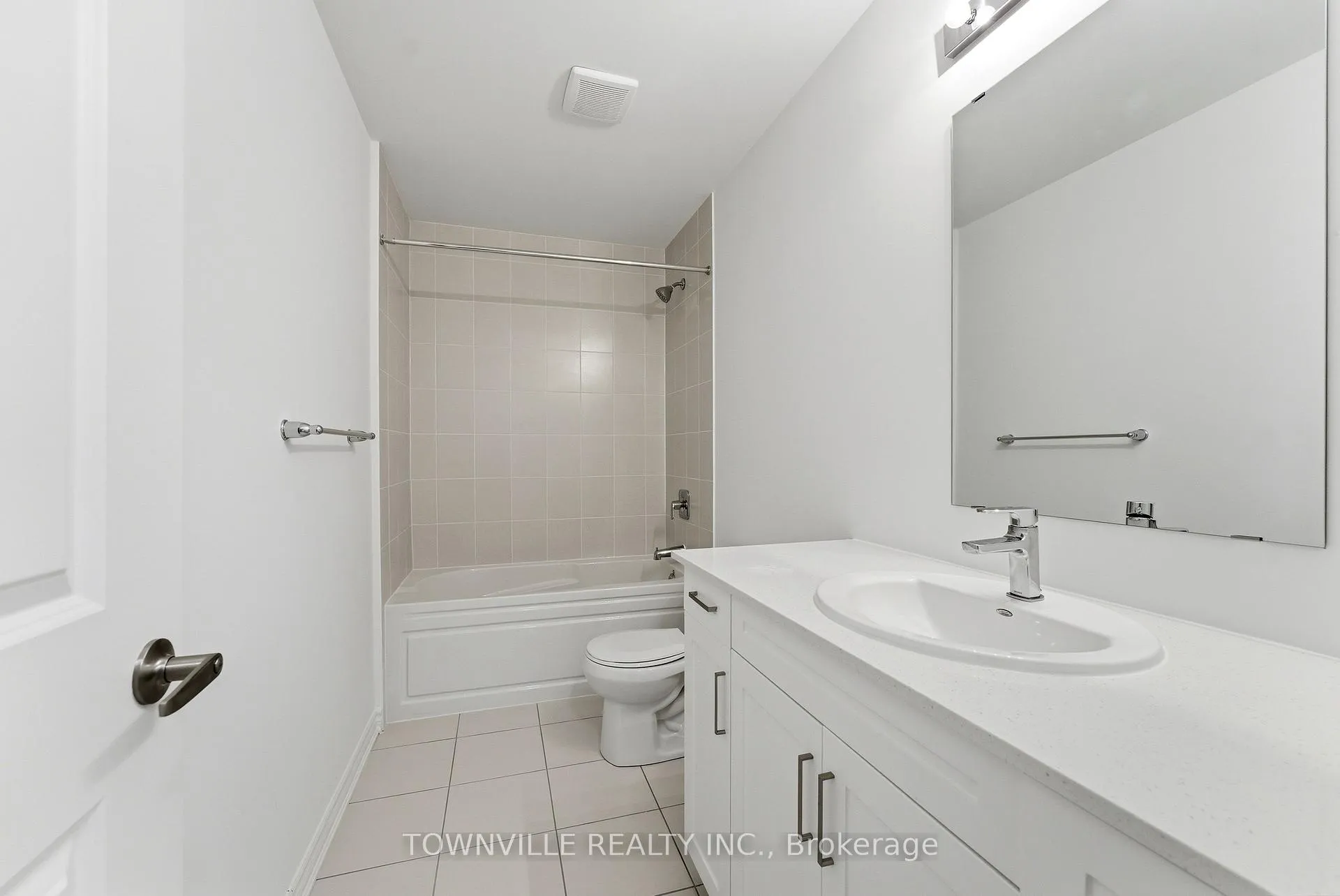 Photo 25 of 42 Bradden Crescent, Belleville, Belleville Ward — HOMEH