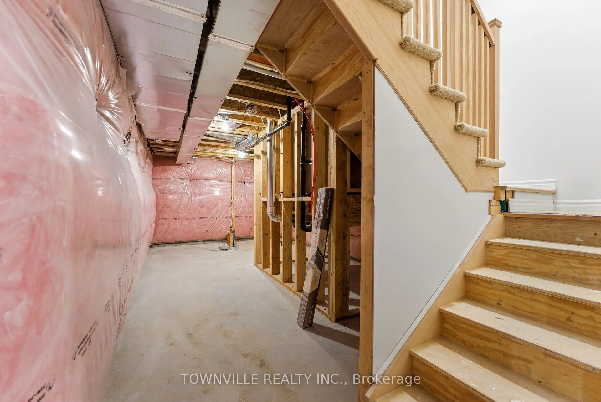 Photo 30 of 42 Bradden Crescent, Belleville, Belleville Ward — HOMEH