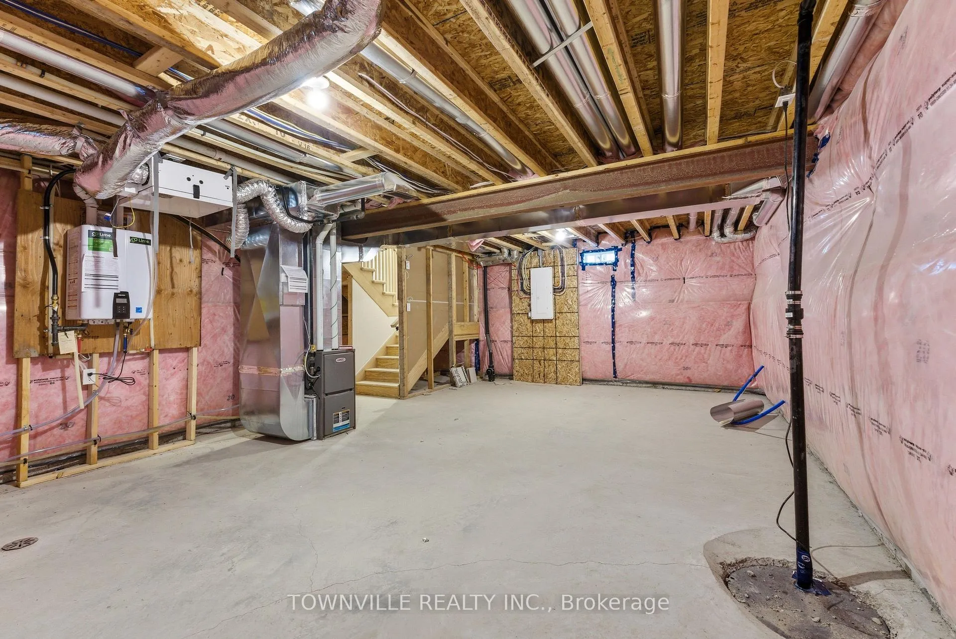 Photo 31 of 42 Bradden Crescent, Belleville, Belleville Ward — HOMEH