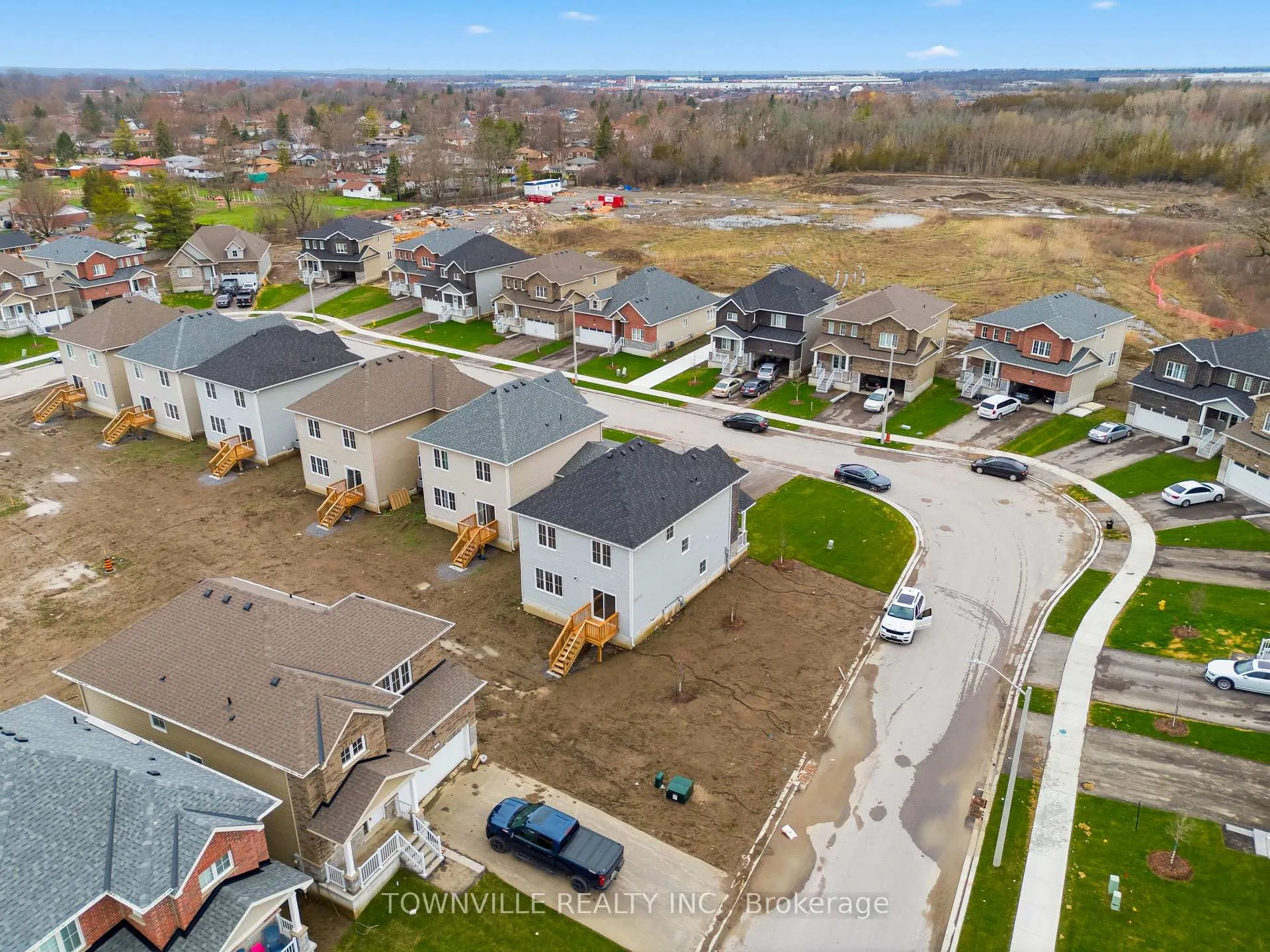 Photo 38 of 42 Bradden Crescent, Belleville, Belleville Ward — HOMEH