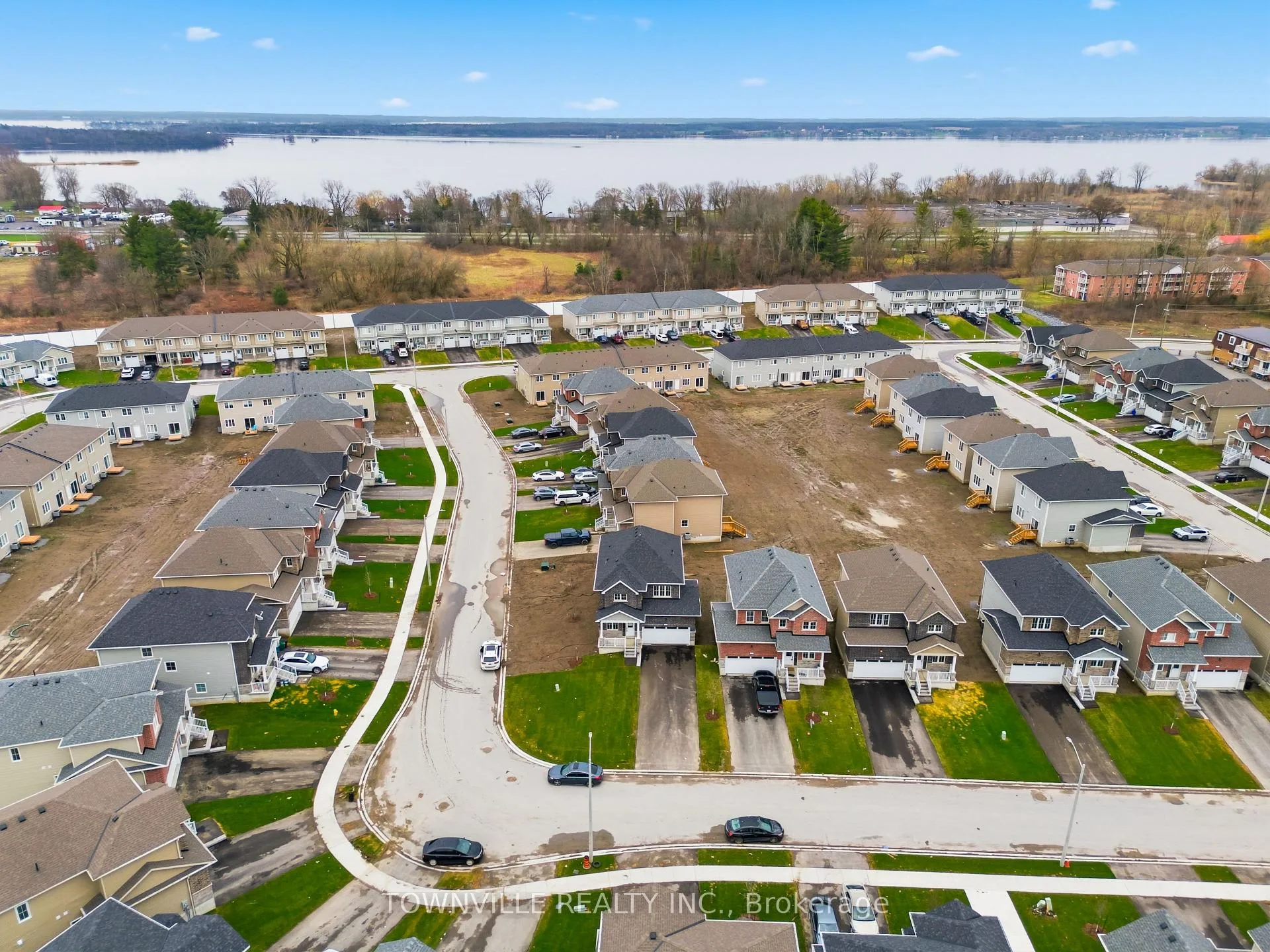 Photo 41 of 42 Bradden Crescent, Belleville, Belleville Ward — HOMEH