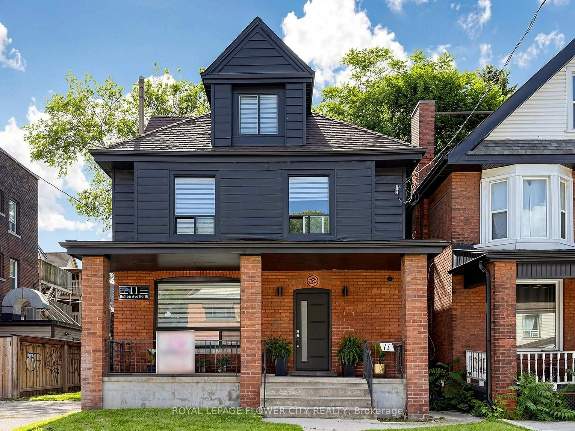 Photo 2 of 11 Holton Avenue N, Hamilton, Gibson — HOMEH