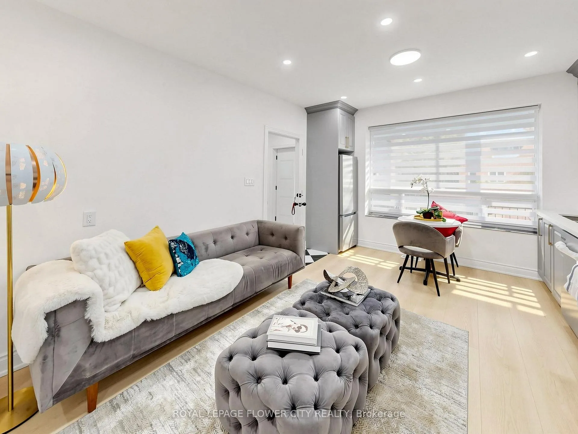 Photo 3 of 11 Holton Avenue N, Hamilton, Gibson — HOMEH