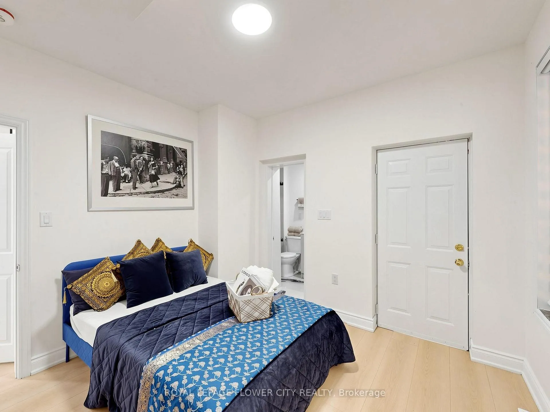 Photo 14 of 11 Holton Avenue N, Hamilton, Gibson — HOMEH