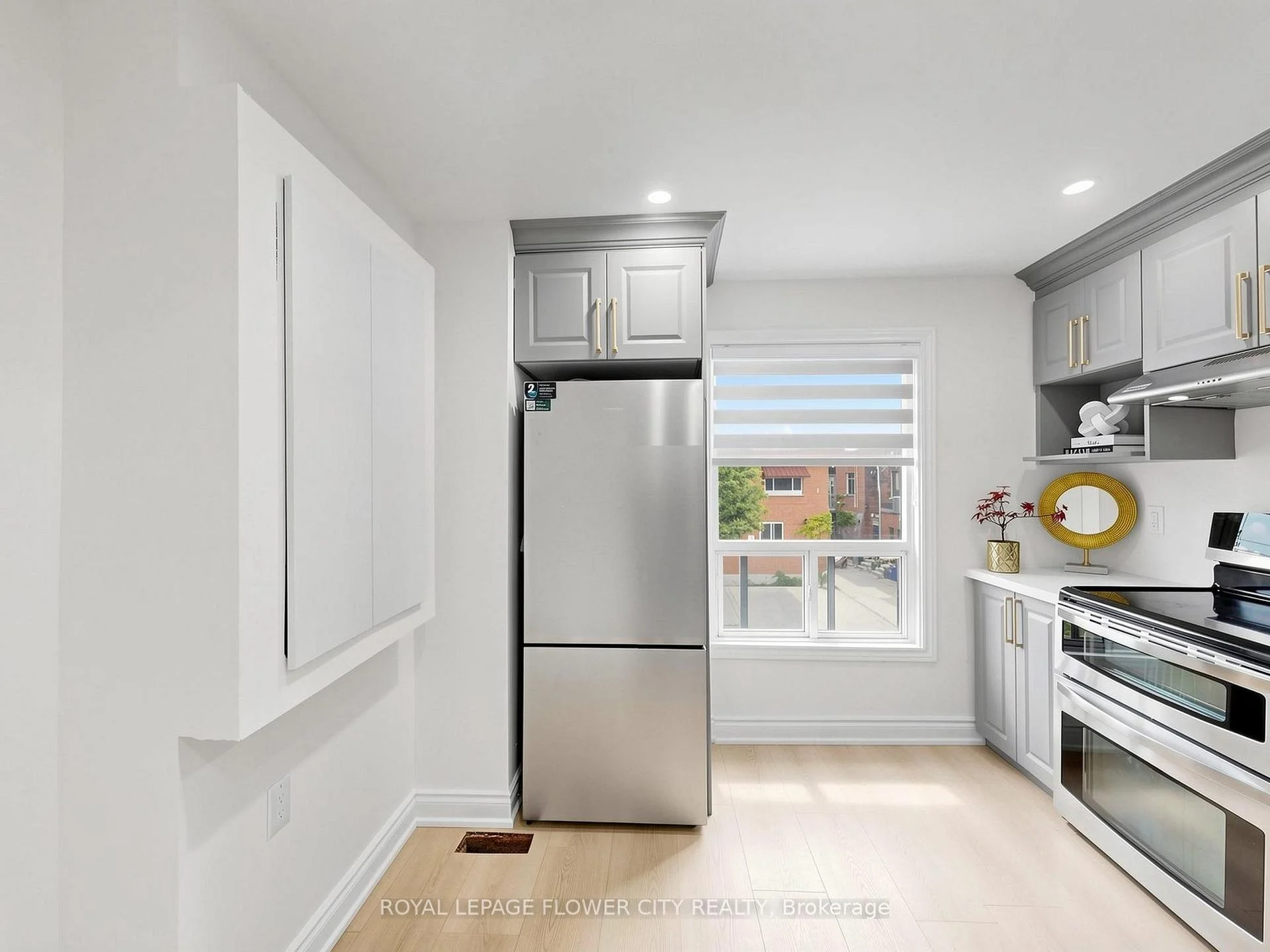 Photo 59 of 11 Holton Avenue N, Hamilton, Gibson — HOMEH