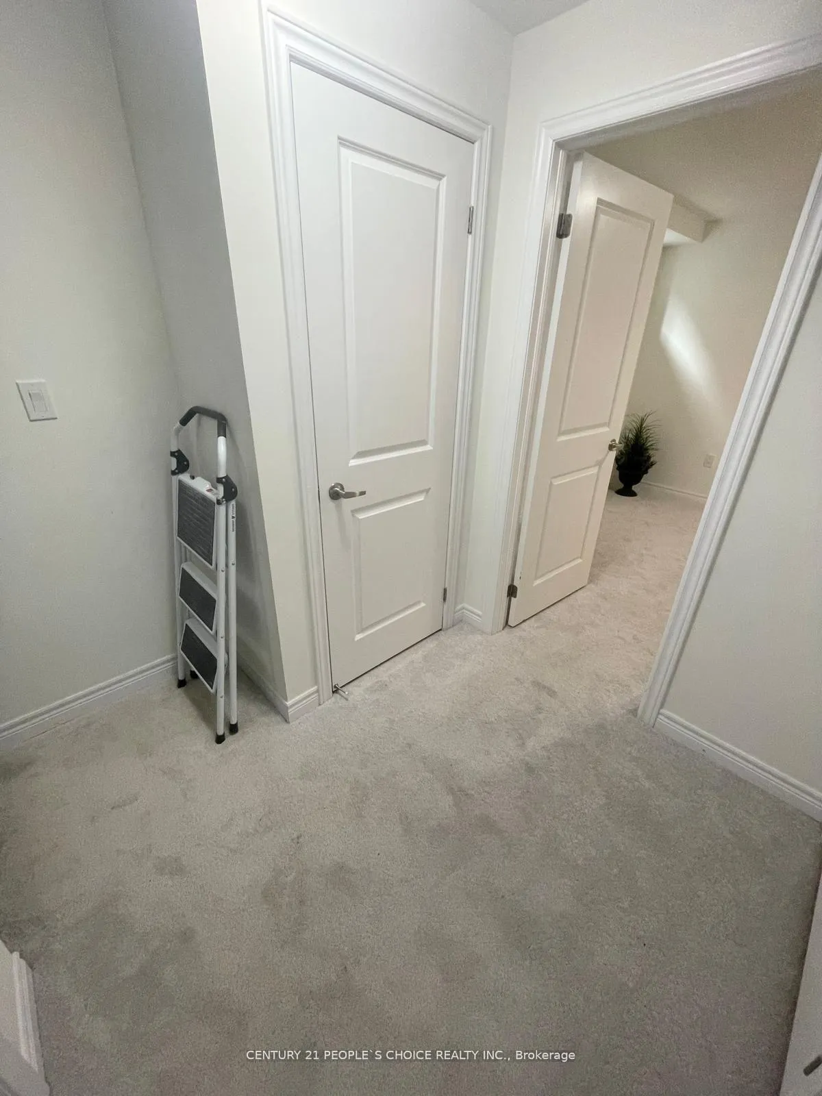 Photo 5 of Unit Basement, 1271 Chee Chee Landing, Milton, Ford — HOMEH